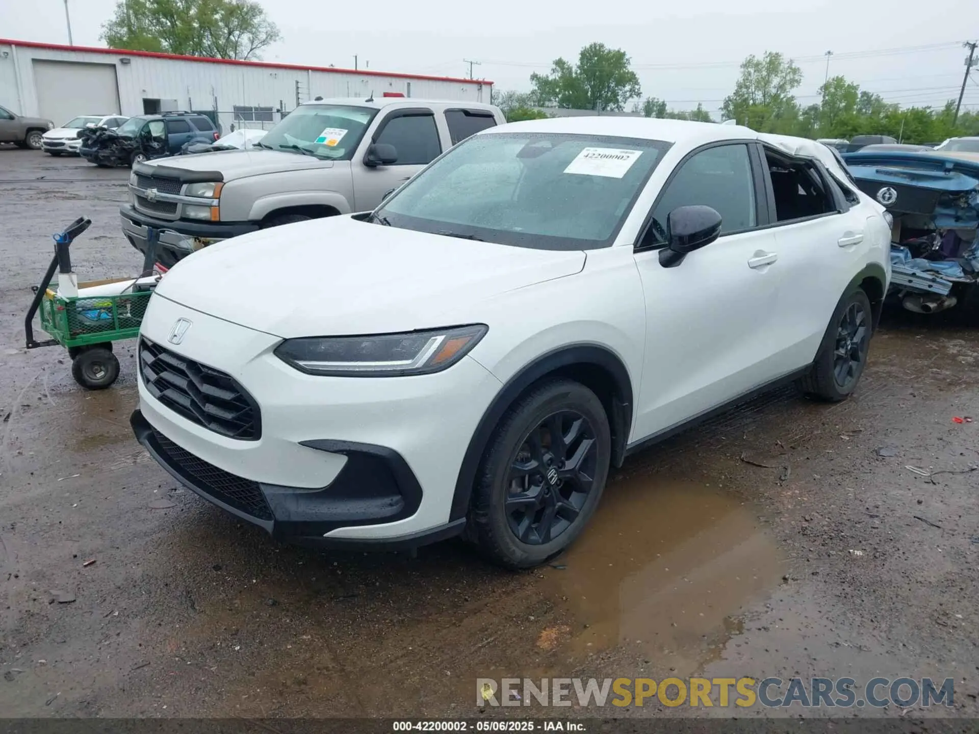 2 fotografías del automóvil dañado 3CZRZ2H5XSM700983 HONDA HR-V 2025