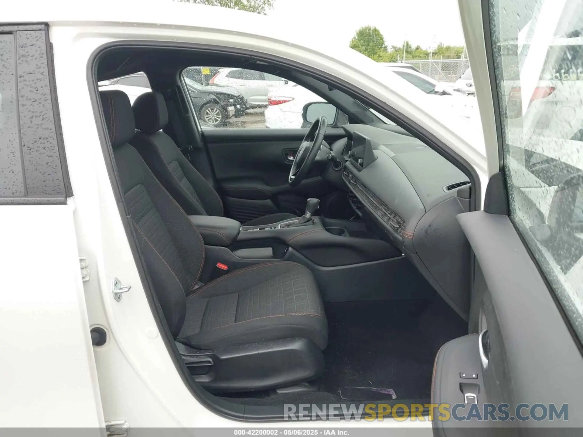 5 fotografías del automóvil dañado 3CZRZ2H5XSM700983 HONDA HR-V 2025