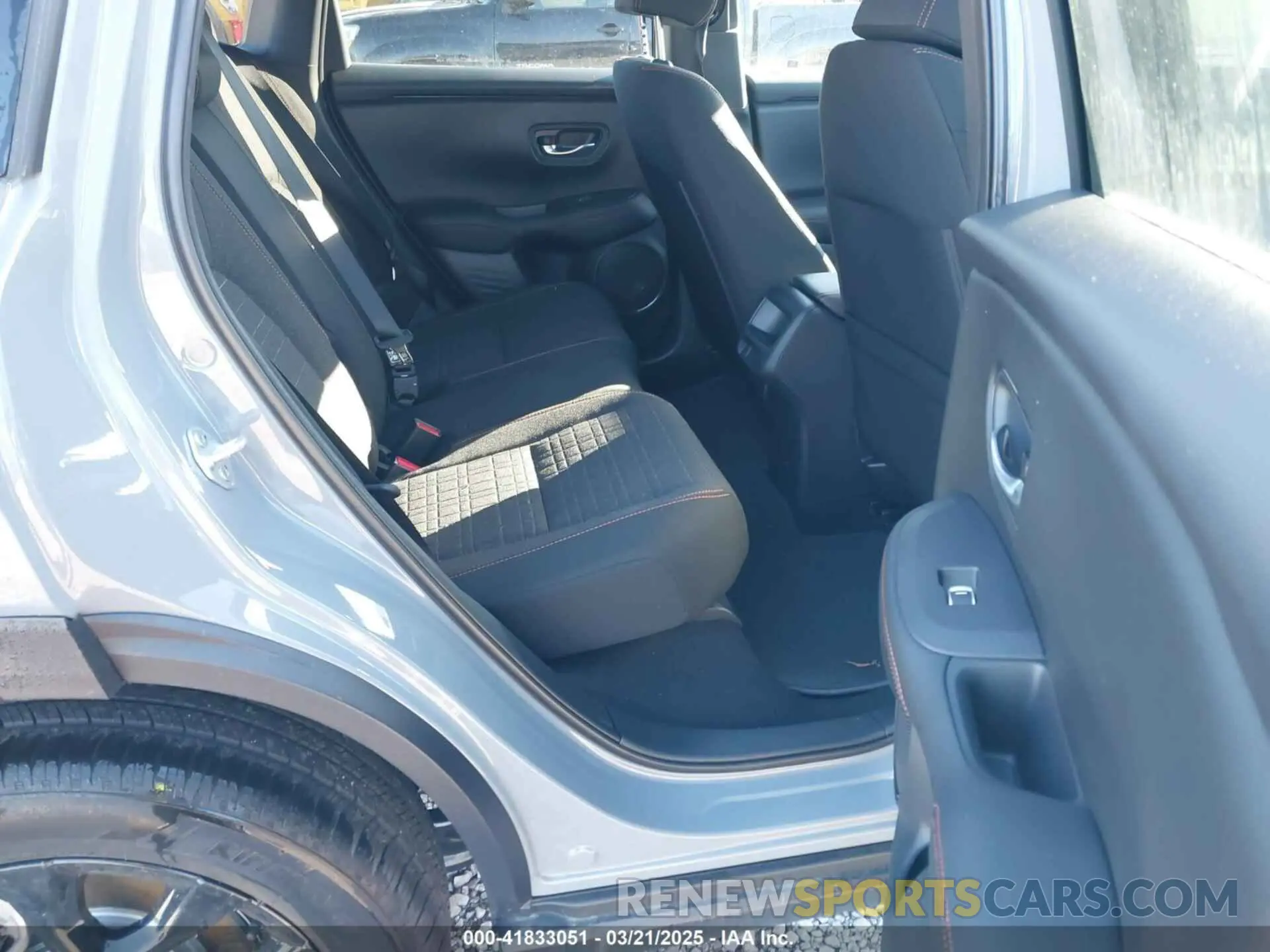8 fotografías del automóvil dañado 3CZRZ2H5XSM734678 HONDA HR-V 2025