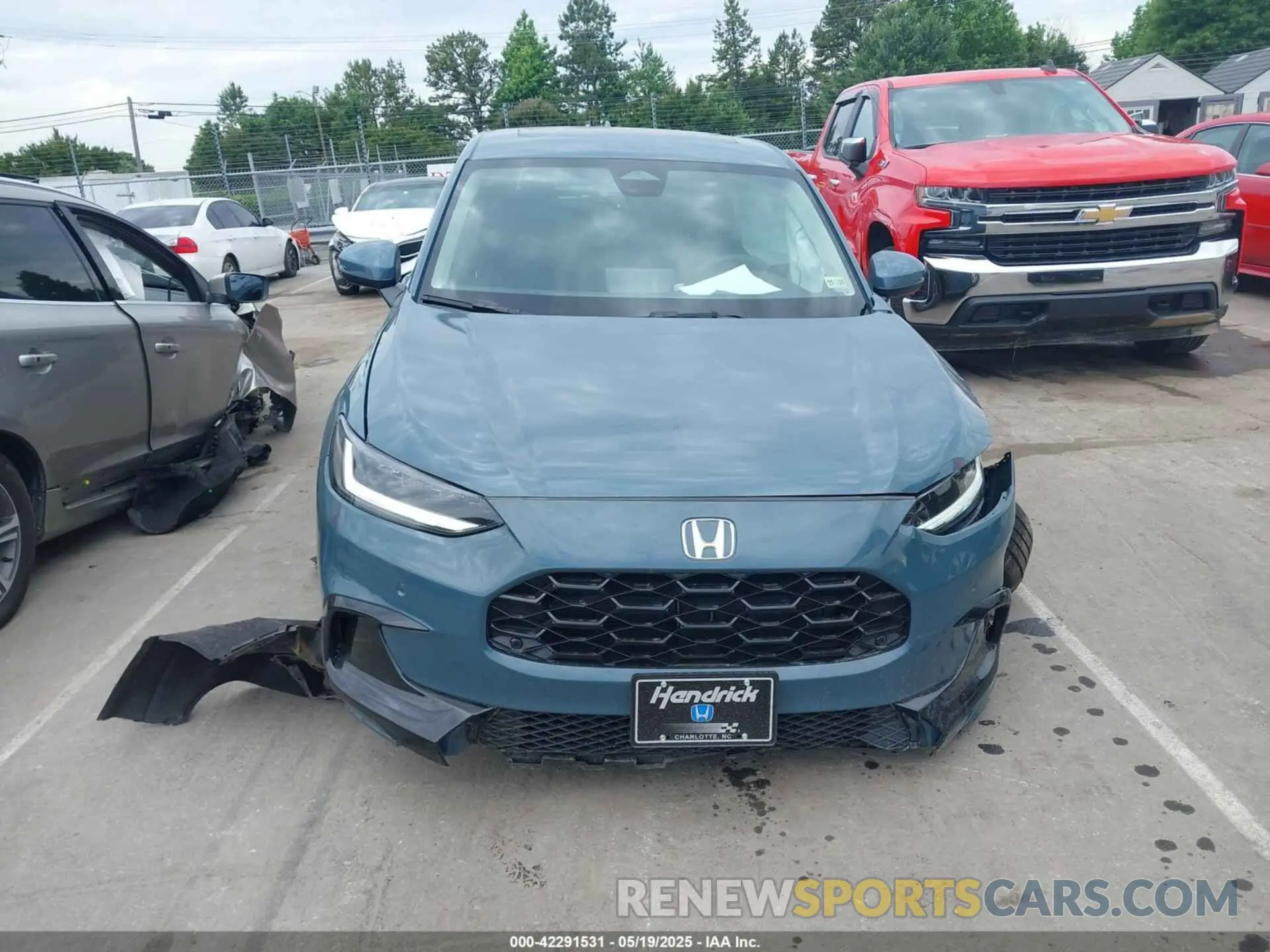 12 fotografías del automóvil dañado 3CZRZ2H72SM744719 HONDA HR-V 2025
