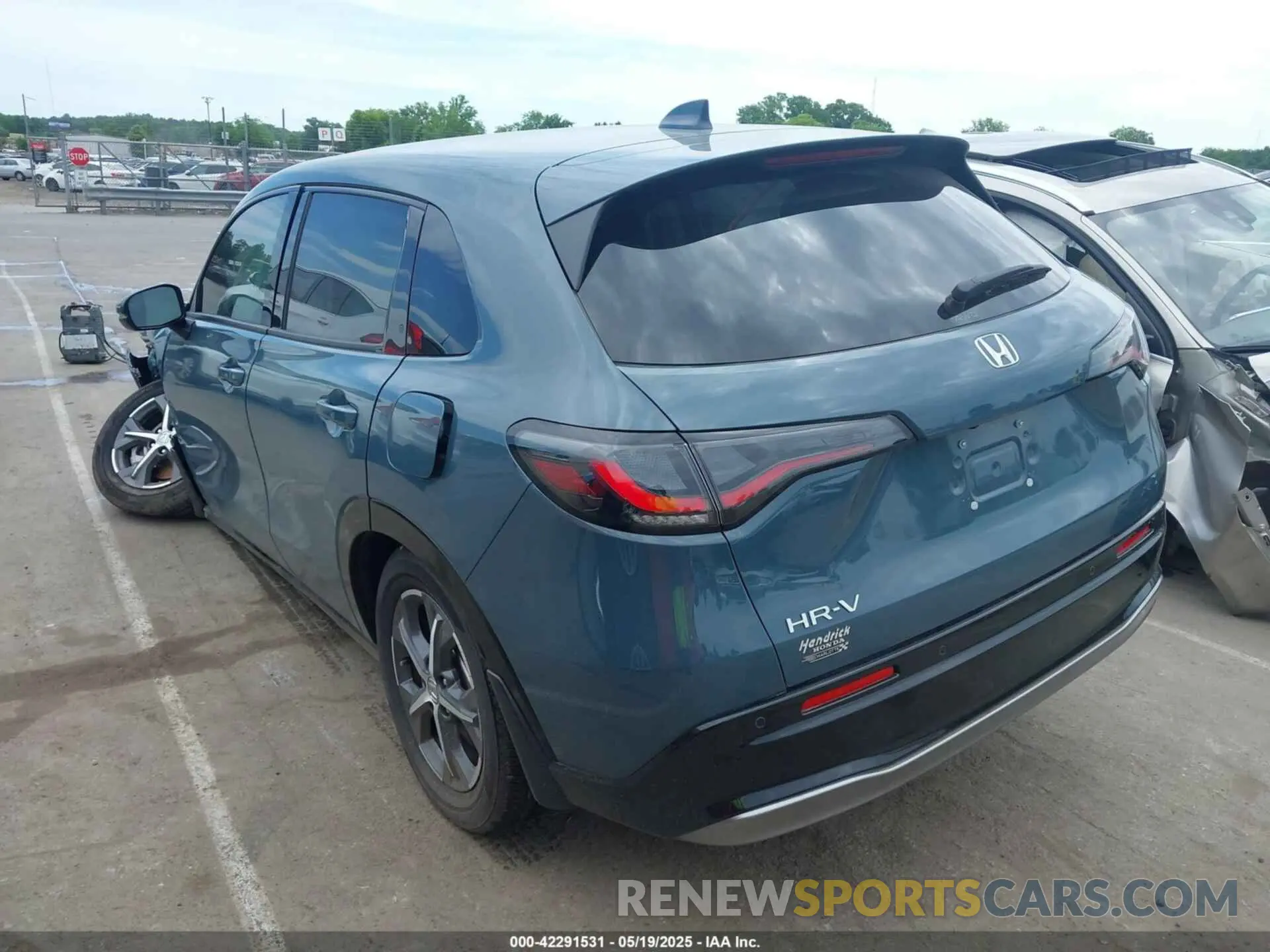 14 fotografías del automóvil dañado 3CZRZ2H72SM744719 HONDA HR-V 2025