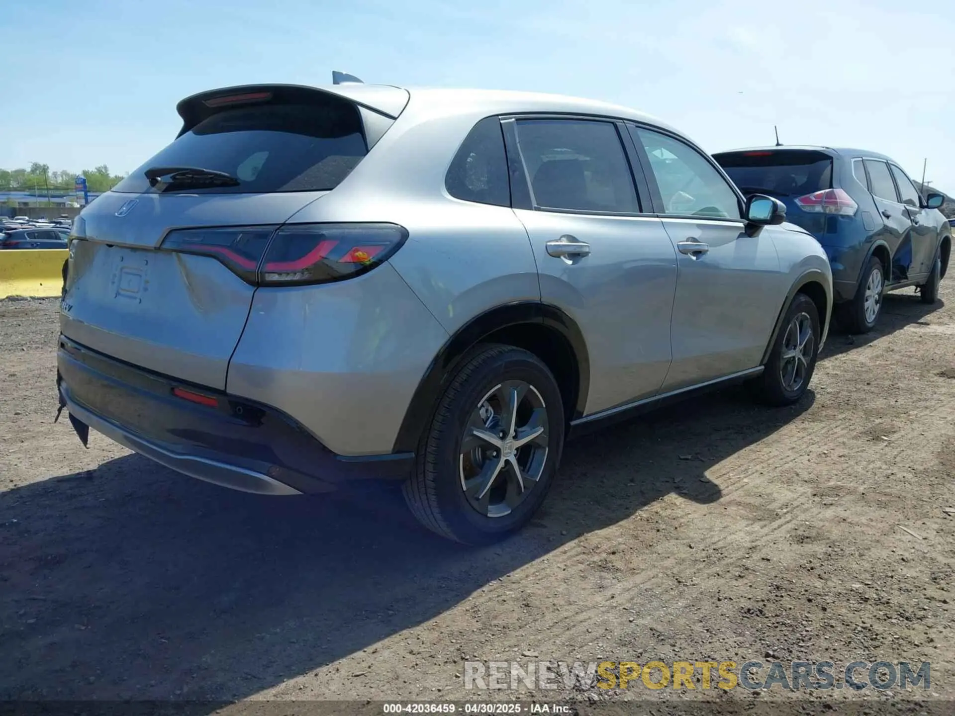 4 fotografías del automóvil dañado 3CZRZ2H74SM762431 HONDA HR-V 2025