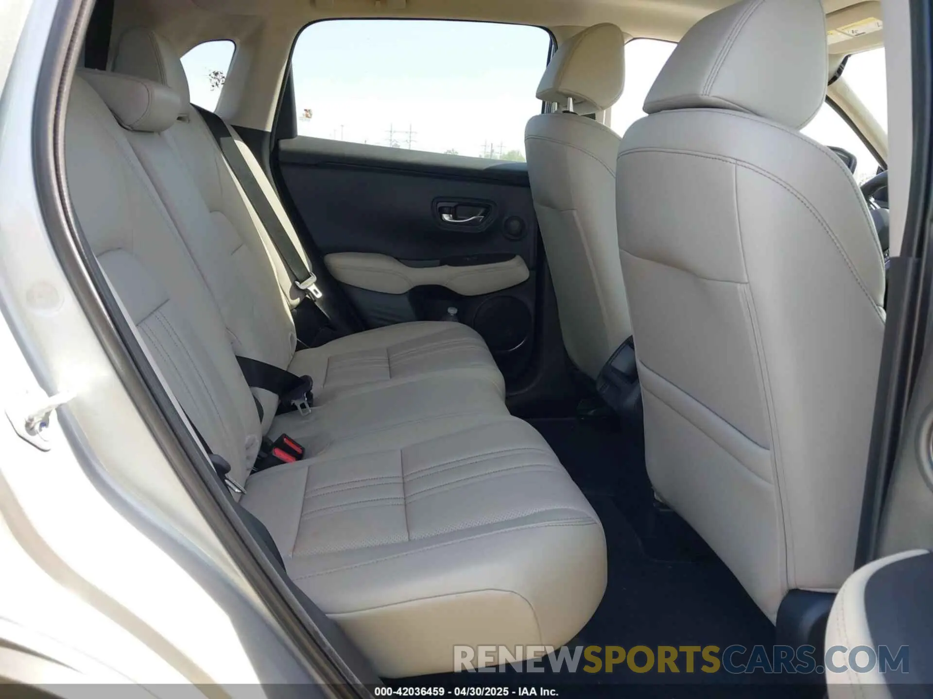 8 fotografías del automóvil dañado 3CZRZ2H74SM762431 HONDA HR-V 2025