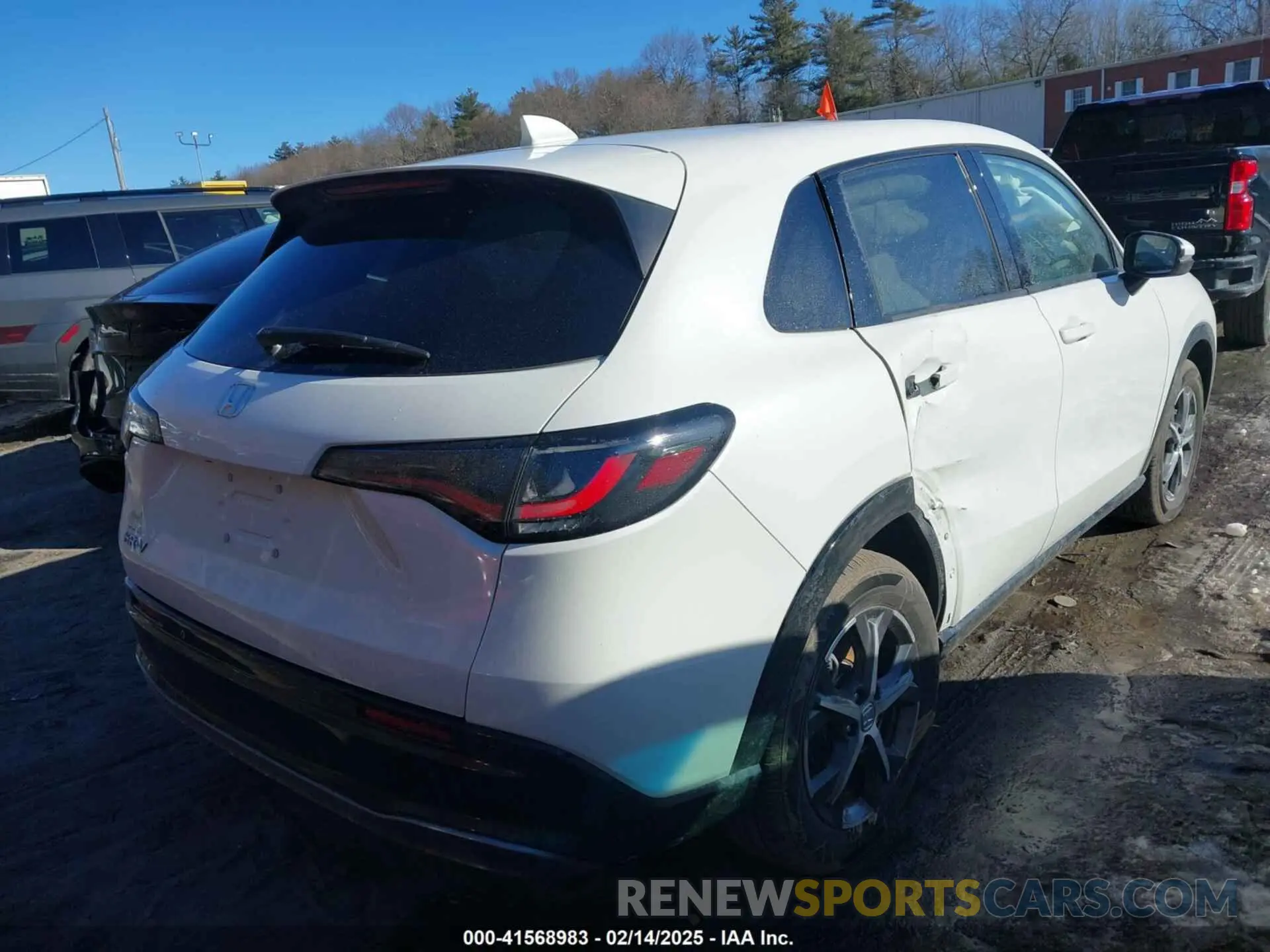 4 fotografías del automóvil dañado 3CZRZ2H76SM705518 HONDA HR-V 2025