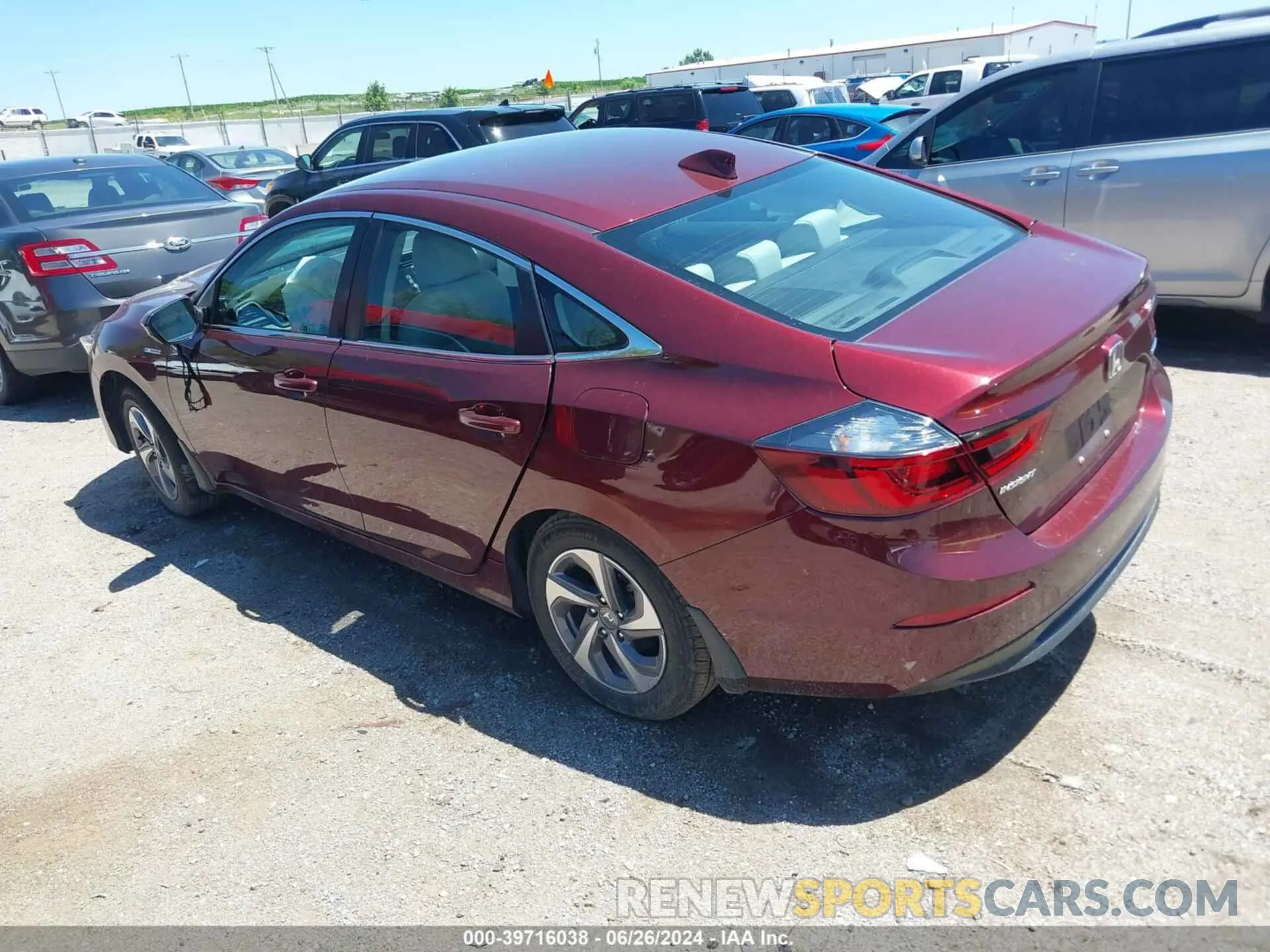3 fotografías del automóvil dañado 19XZE4F12KE017411 HONDA INSIGHT 2019