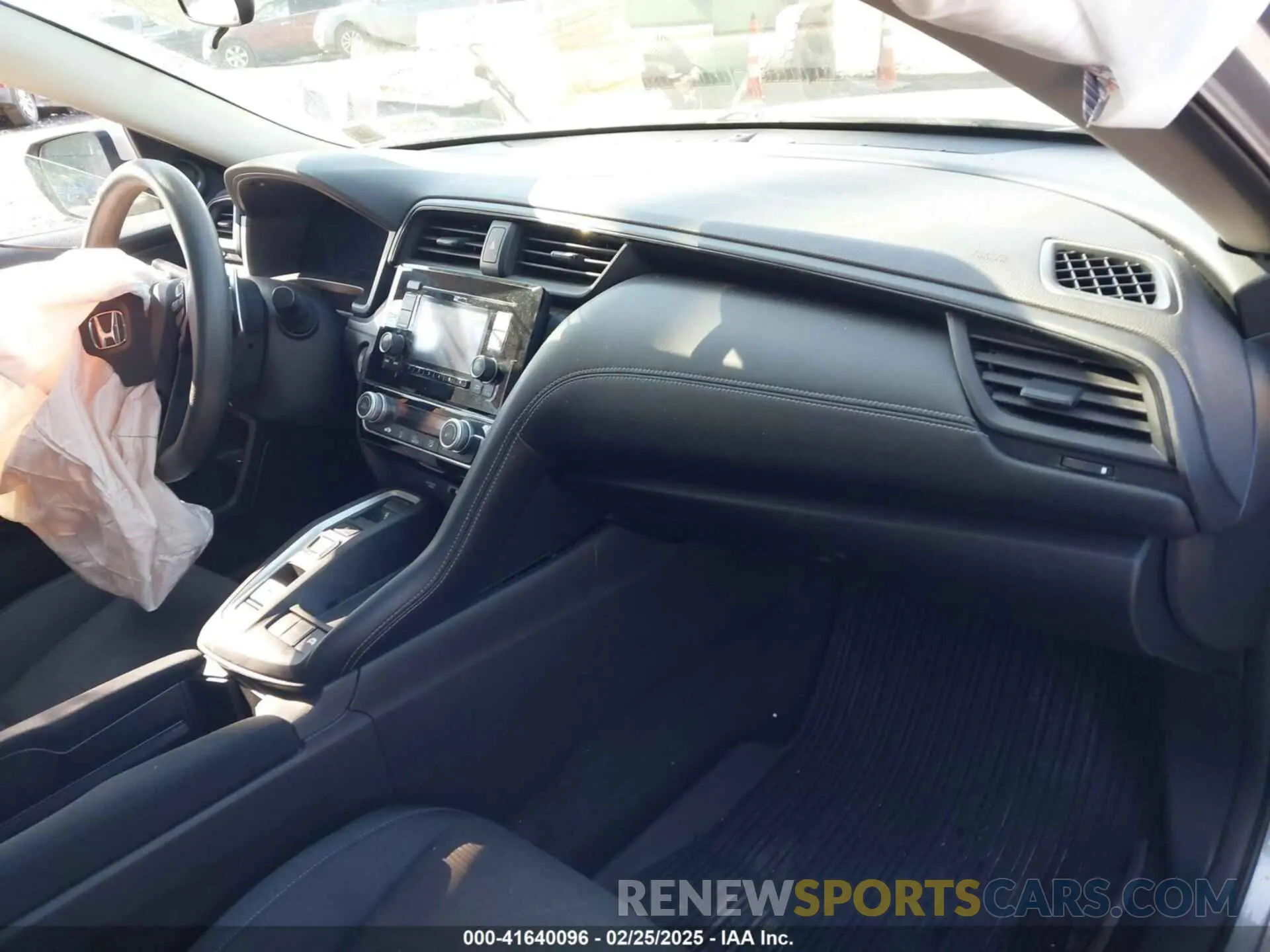 5 fotografías del automóvil dañado 19XZE4F14KE013196 HONDA INSIGHT 2019
