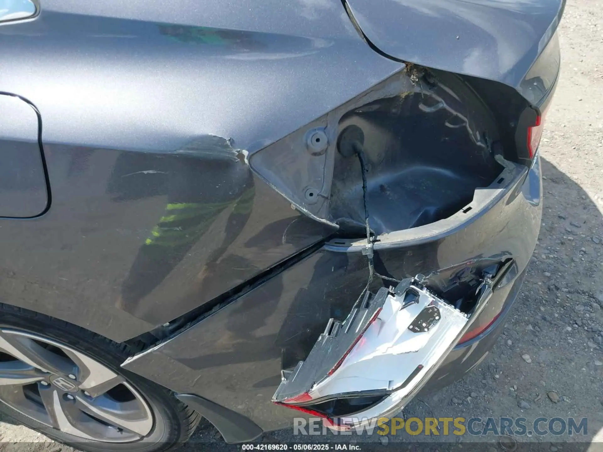 12 fotografías del automóvil dañado 19XZE4F16KE011059 HONDA INSIGHT 2019
