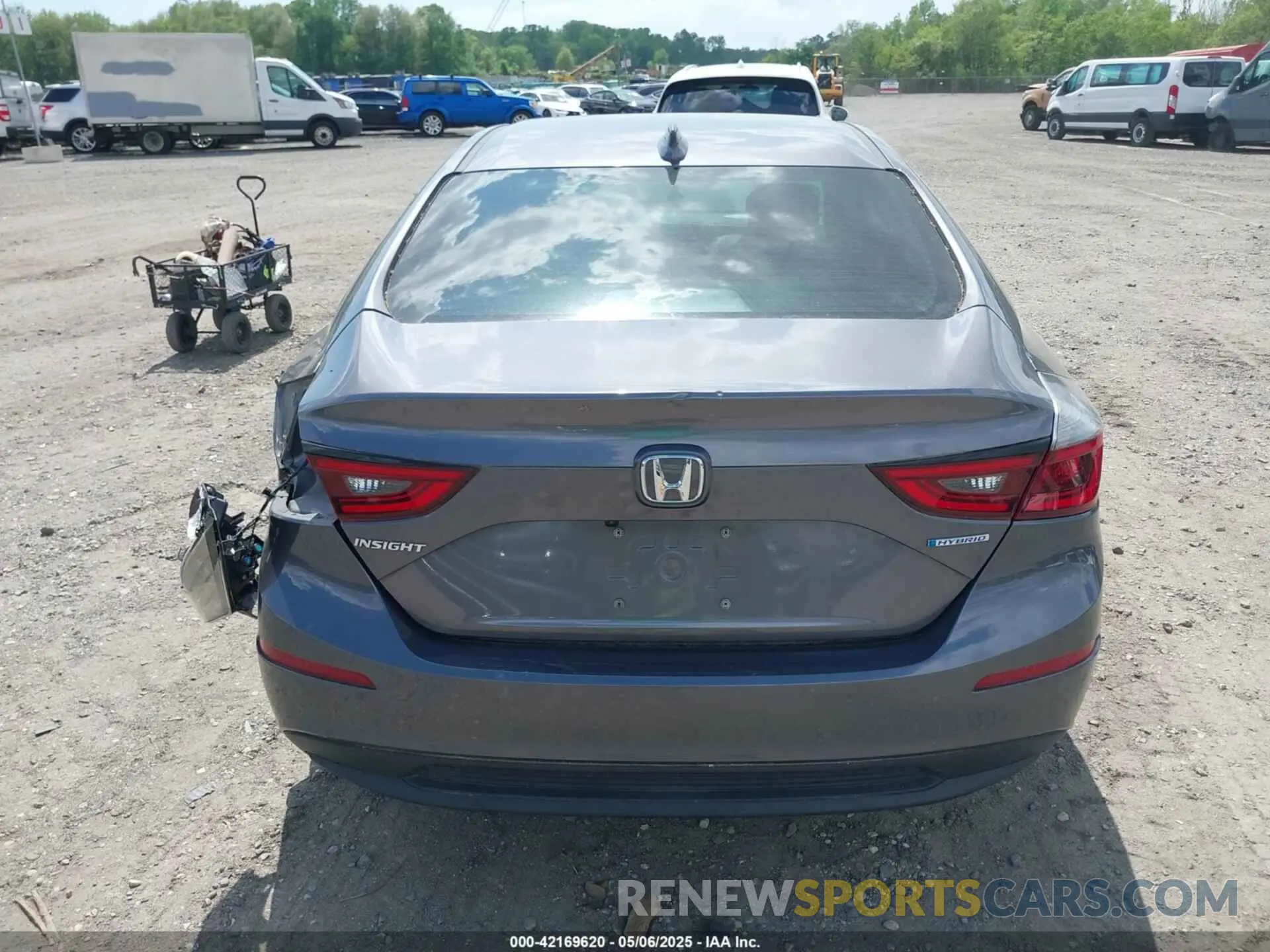 17 fotografías del automóvil dañado 19XZE4F16KE011059 HONDA INSIGHT 2019