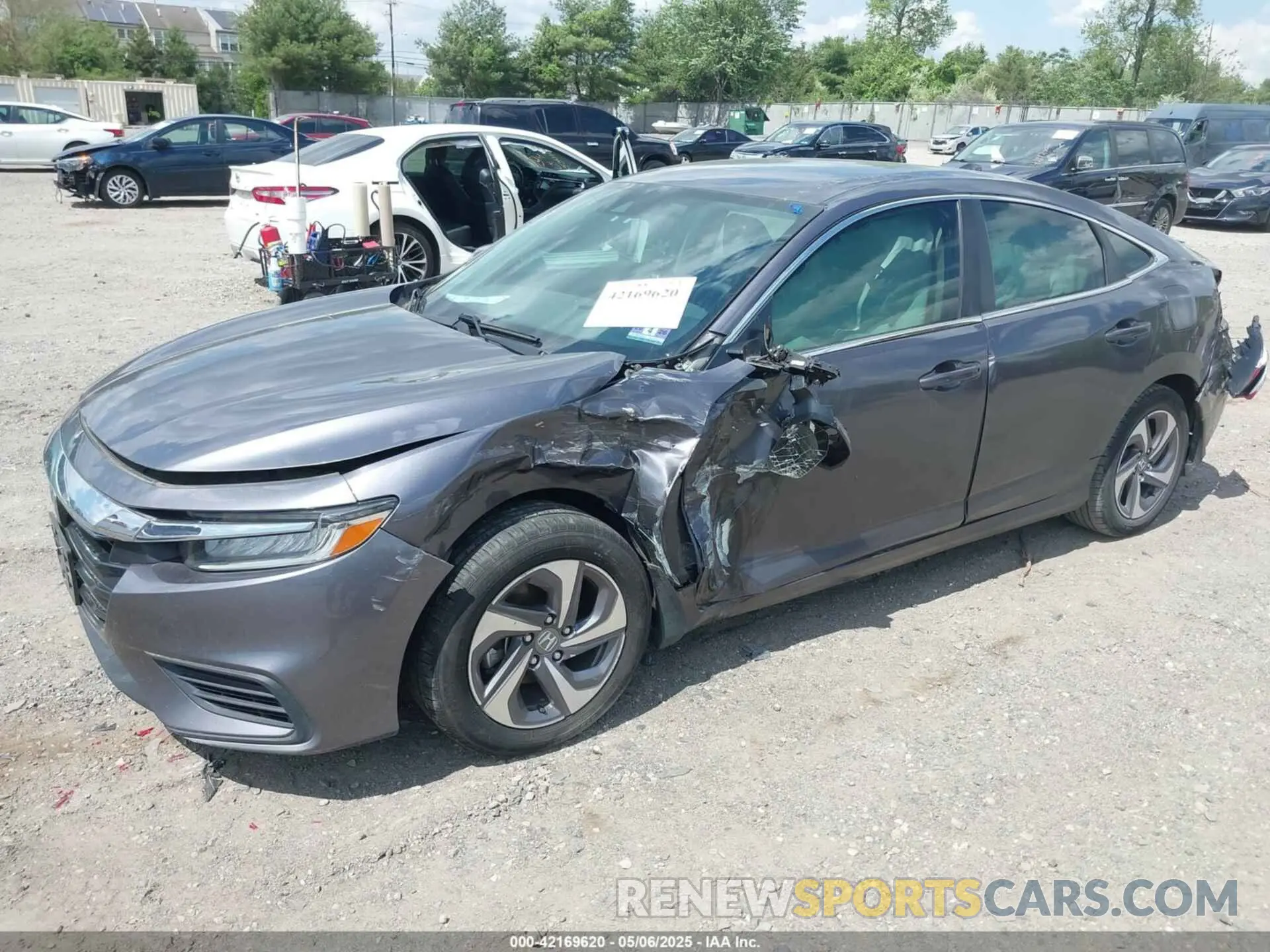 2 fotografías del automóvil dañado 19XZE4F16KE011059 HONDA INSIGHT 2019