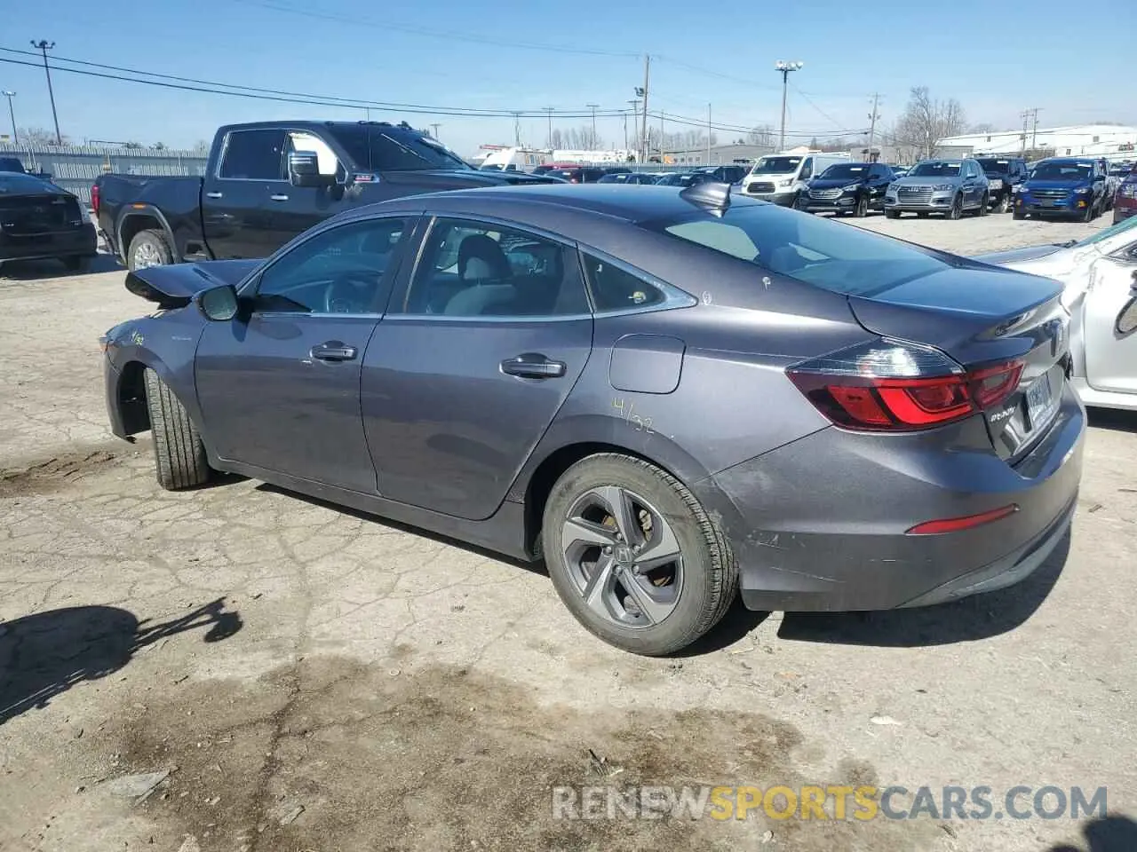 2 fotografías del automóvil dañado 19XZE4F17KE004718 HONDA INSIGHT 2019