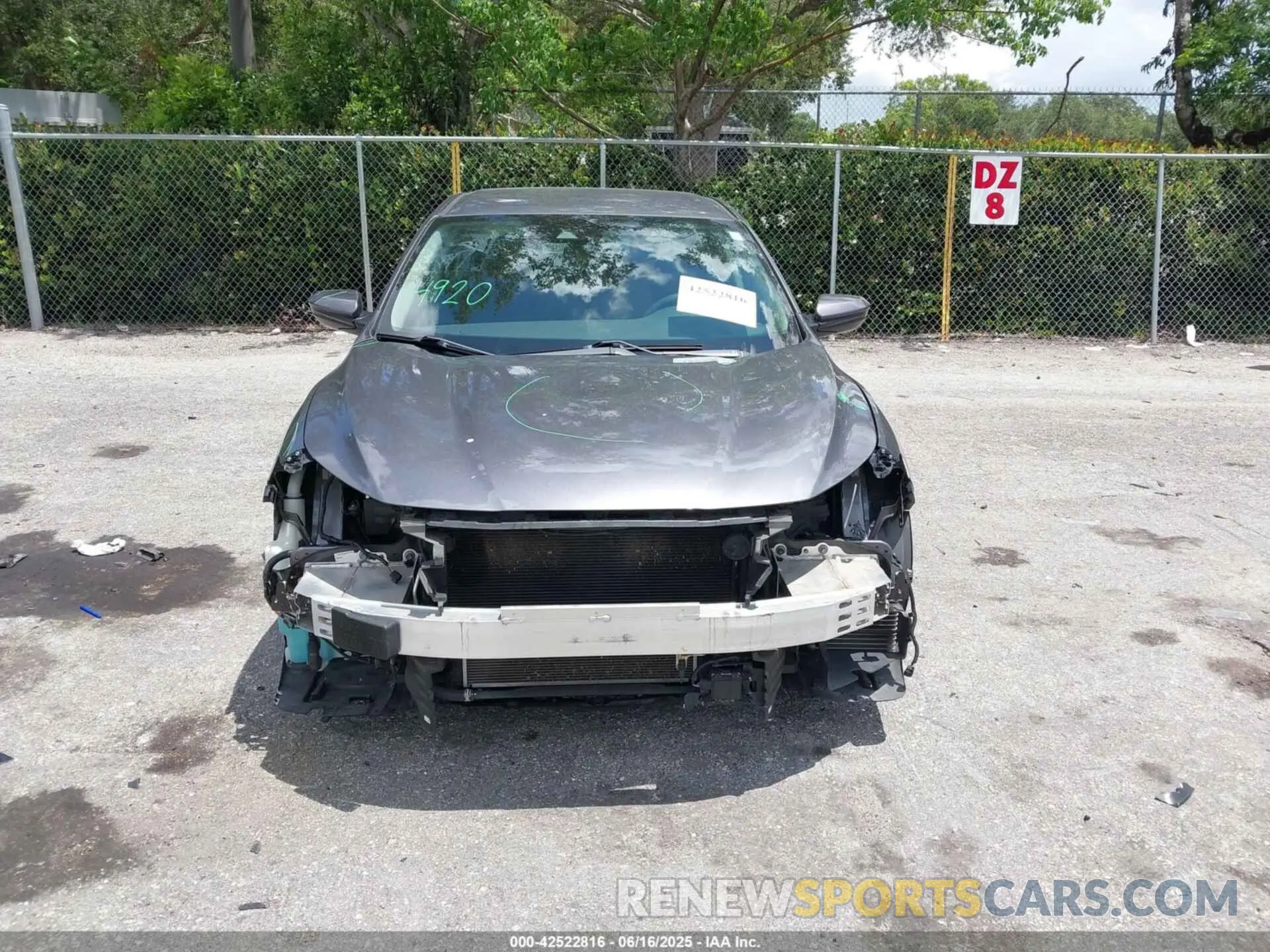 12 fotografías del automóvil dañado 19XZE4F18KE011810 HONDA INSIGHT 2019