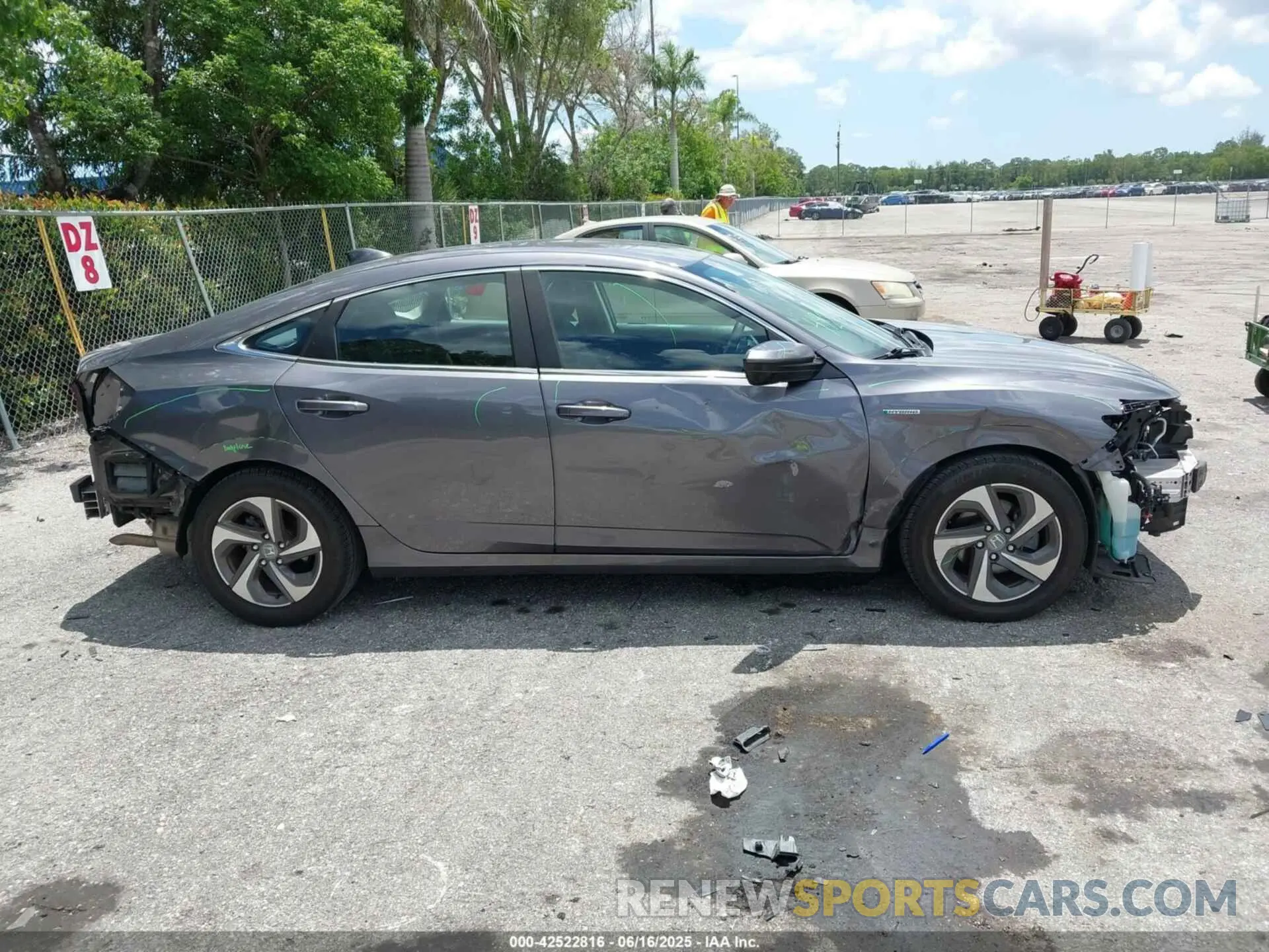 13 fotografías del automóvil dañado 19XZE4F18KE011810 HONDA INSIGHT 2019