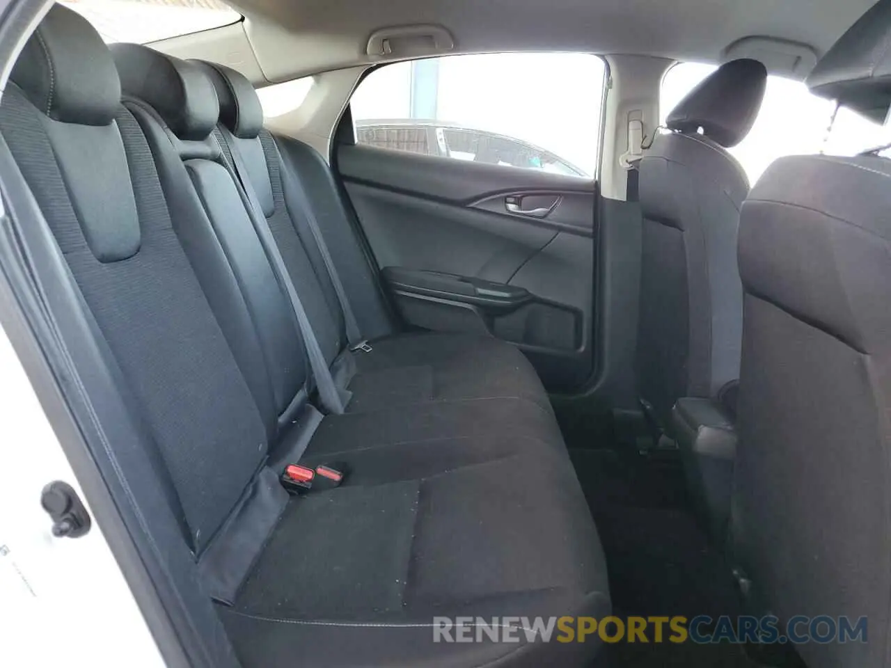 10 fotografías del automóvil dañado 19XZE4F50KE028846 HONDA INSIGHT 2019