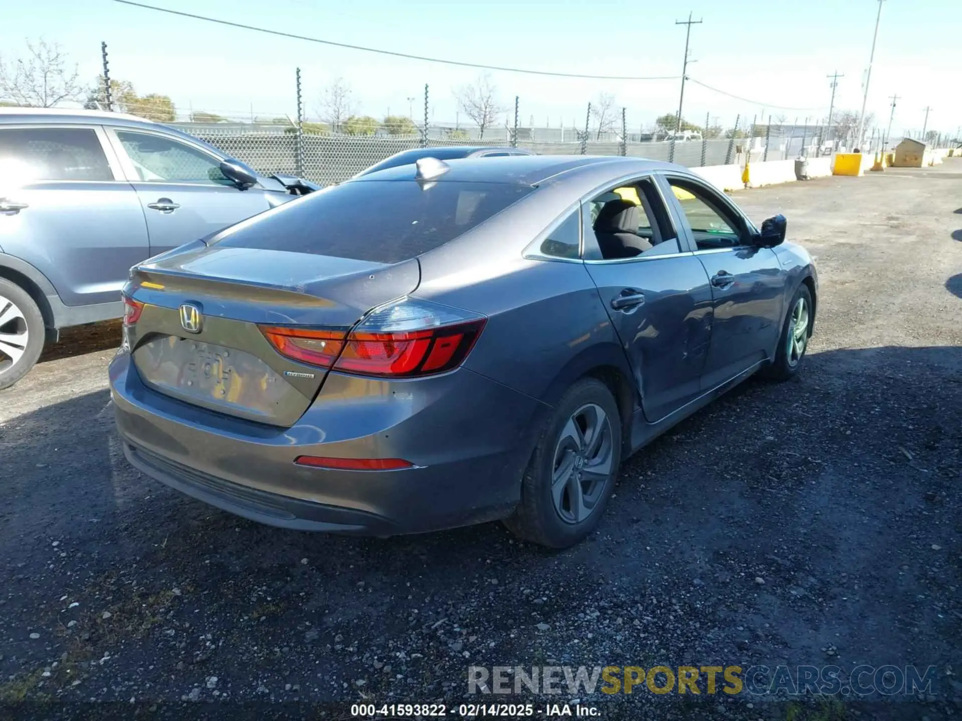 4 fotografías del automóvil dañado 19XZE4F53KE032762 HONDA INSIGHT 2019