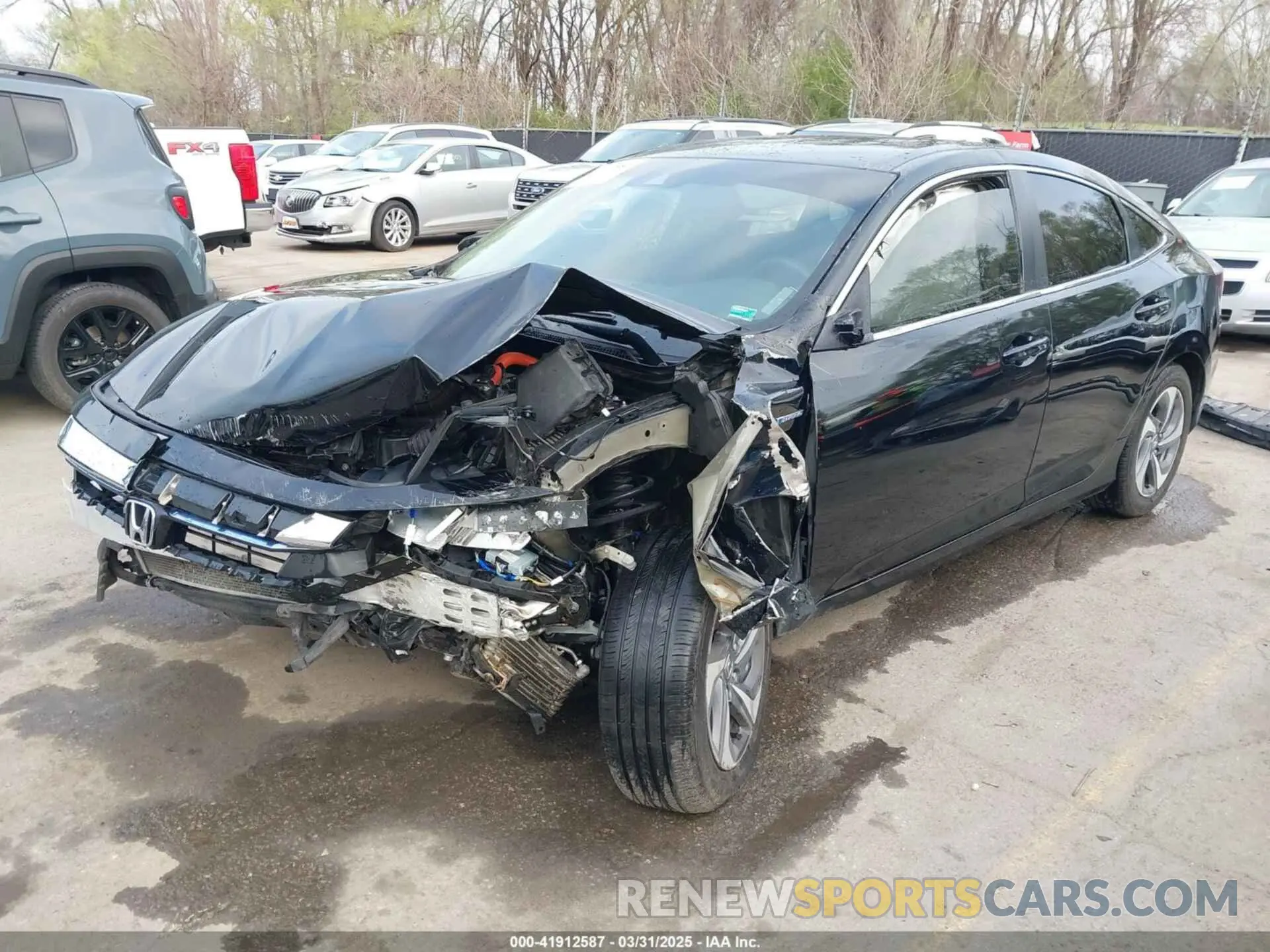 2 fotografías del automóvil dañado 19XZE4F54KE024461 HONDA INSIGHT 2019