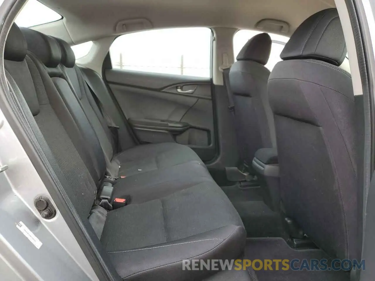 10 fotografías del automóvil dañado 19XZE4F55KE033797 HONDA INSIGHT 2019