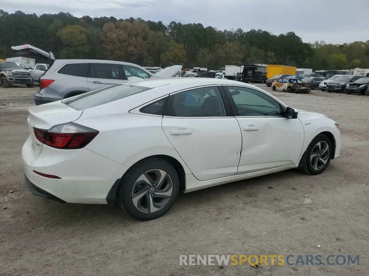 3 fotografías del automóvil dañado 19XZE4F56KE017334 HONDA INSIGHT 2019
