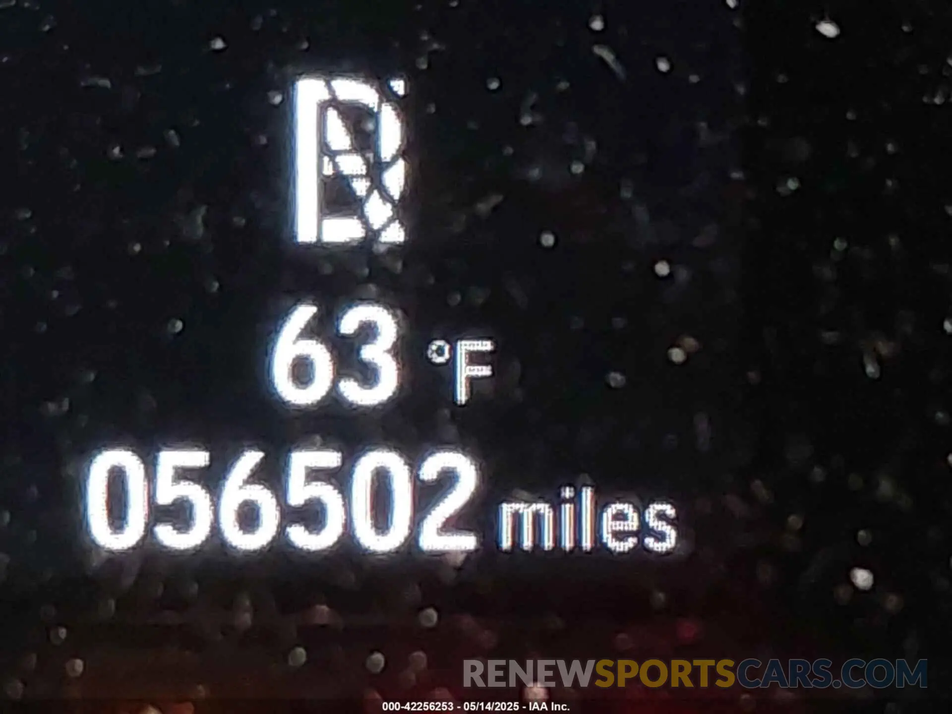 16 fotografías del automóvil dañado 19XZE4F57KE009386 HONDA INSIGHT 2019