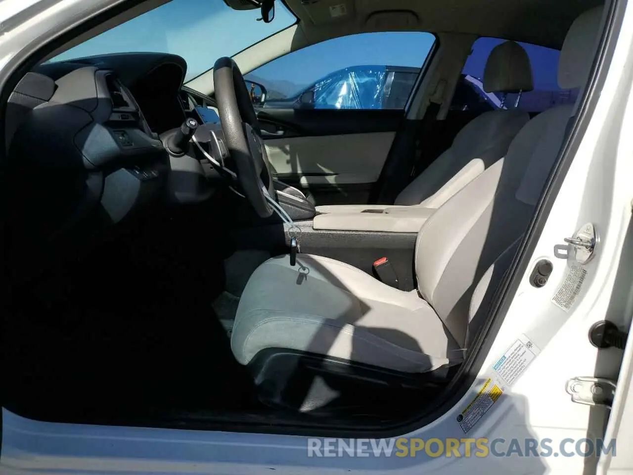 7 fotografías del automóvil dañado 19XZE4F57KE010697 HONDA INSIGHT 2019