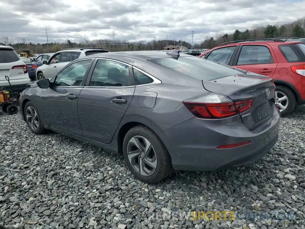 2 fotografías del automóvil dañado 19XZE4F58KE008151 HONDA INSIGHT 2019