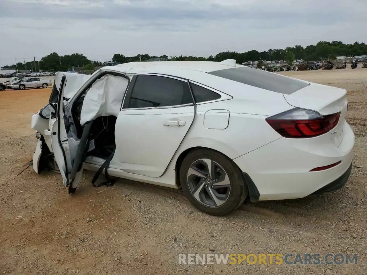 2 fotografías del automóvil dañado 19XZE4F58KE015133 HONDA INSIGHT 2019