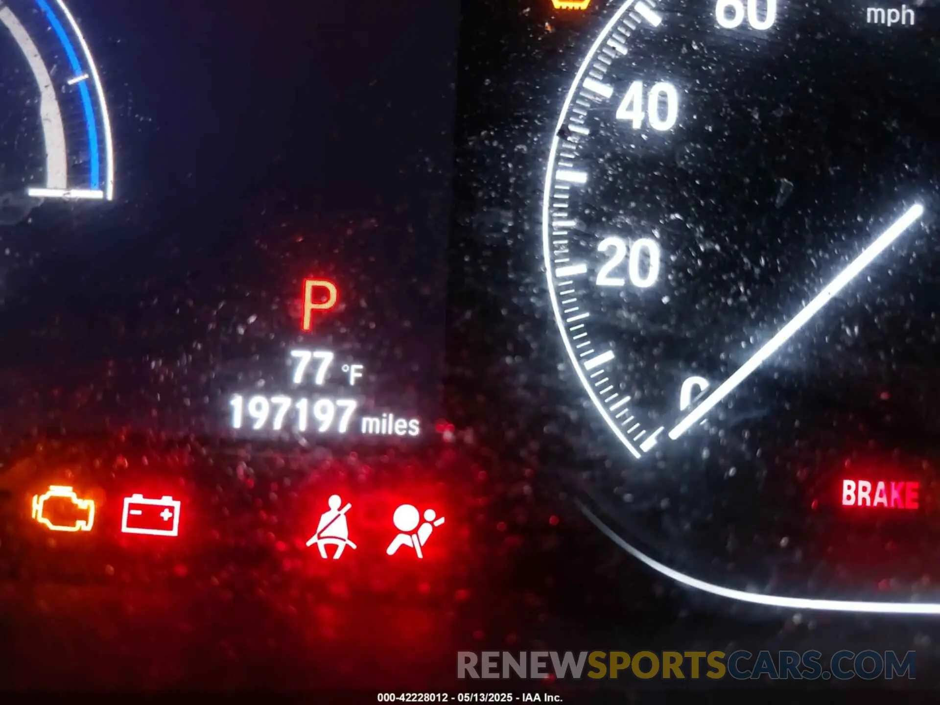 16 fotografías del automóvil dañado 19XZE4F59KE001869 HONDA INSIGHT 2019