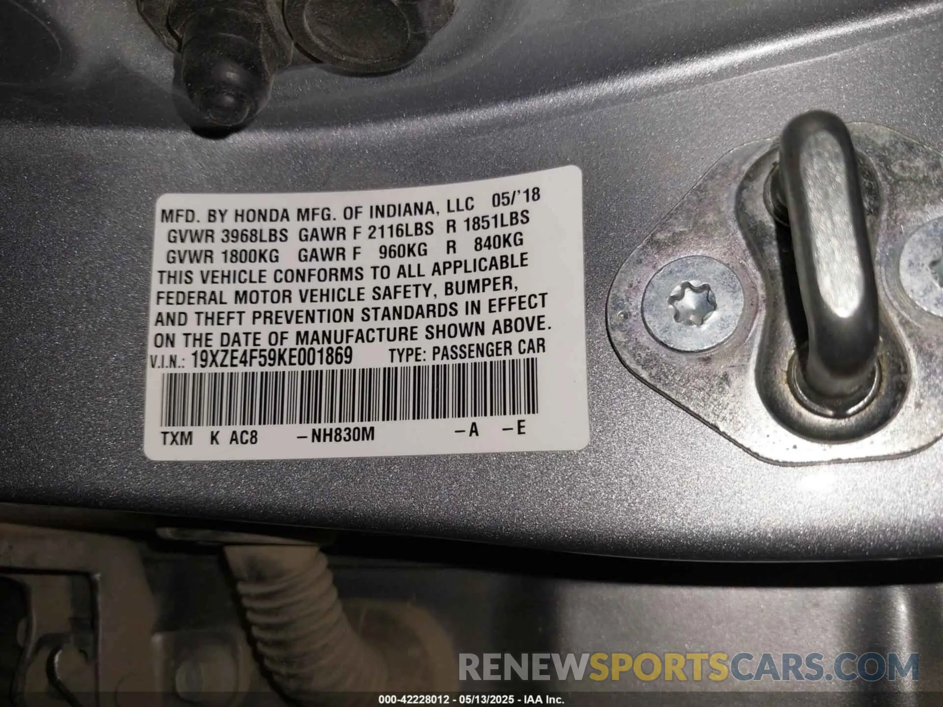 9 fotografías del automóvil dañado 19XZE4F59KE001869 HONDA INSIGHT 2019