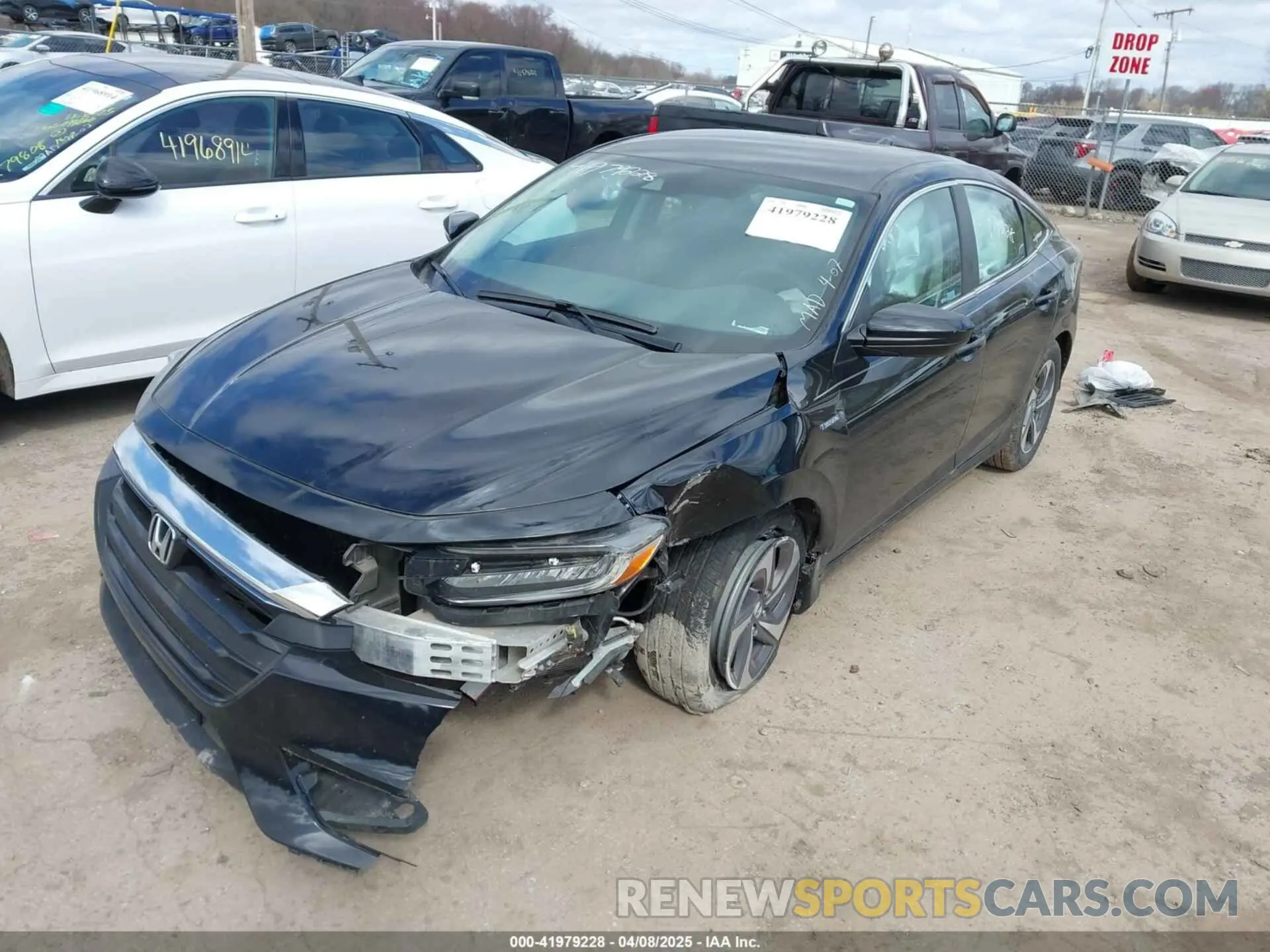 2 fotografías del automóvil dañado 19XZE4F59KE025217 HONDA INSIGHT 2019
