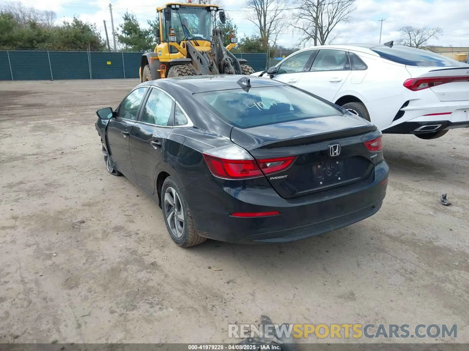 3 fotografías del automóvil dañado 19XZE4F59KE025217 HONDA INSIGHT 2019