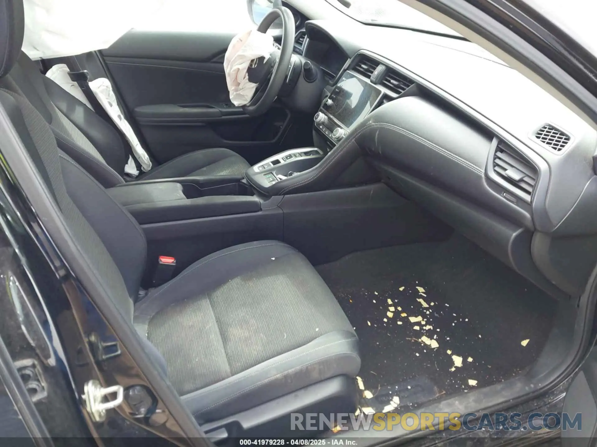 5 fotografías del automóvil dañado 19XZE4F59KE025217 HONDA INSIGHT 2019