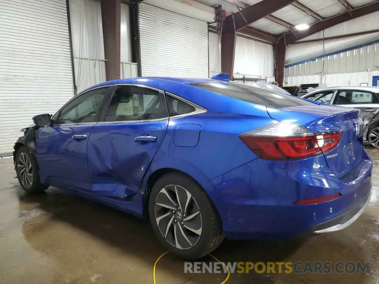 2 fotografías del automóvil dañado 19XZE4F90KE003576 HONDA INSIGHT 2019