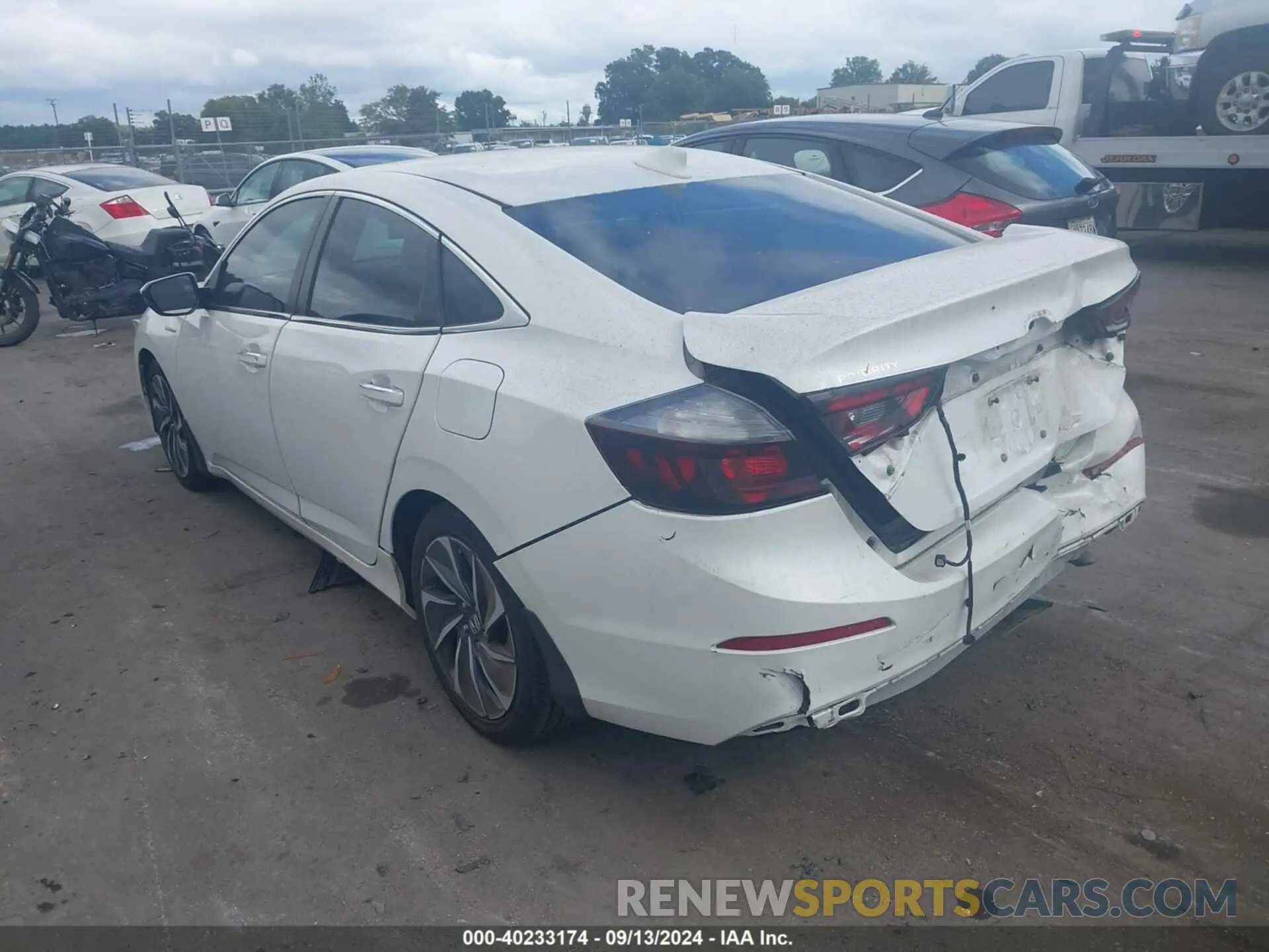 14 fotografías del automóvil dañado 19XZE4F91KE007748 HONDA INSIGHT 2019
