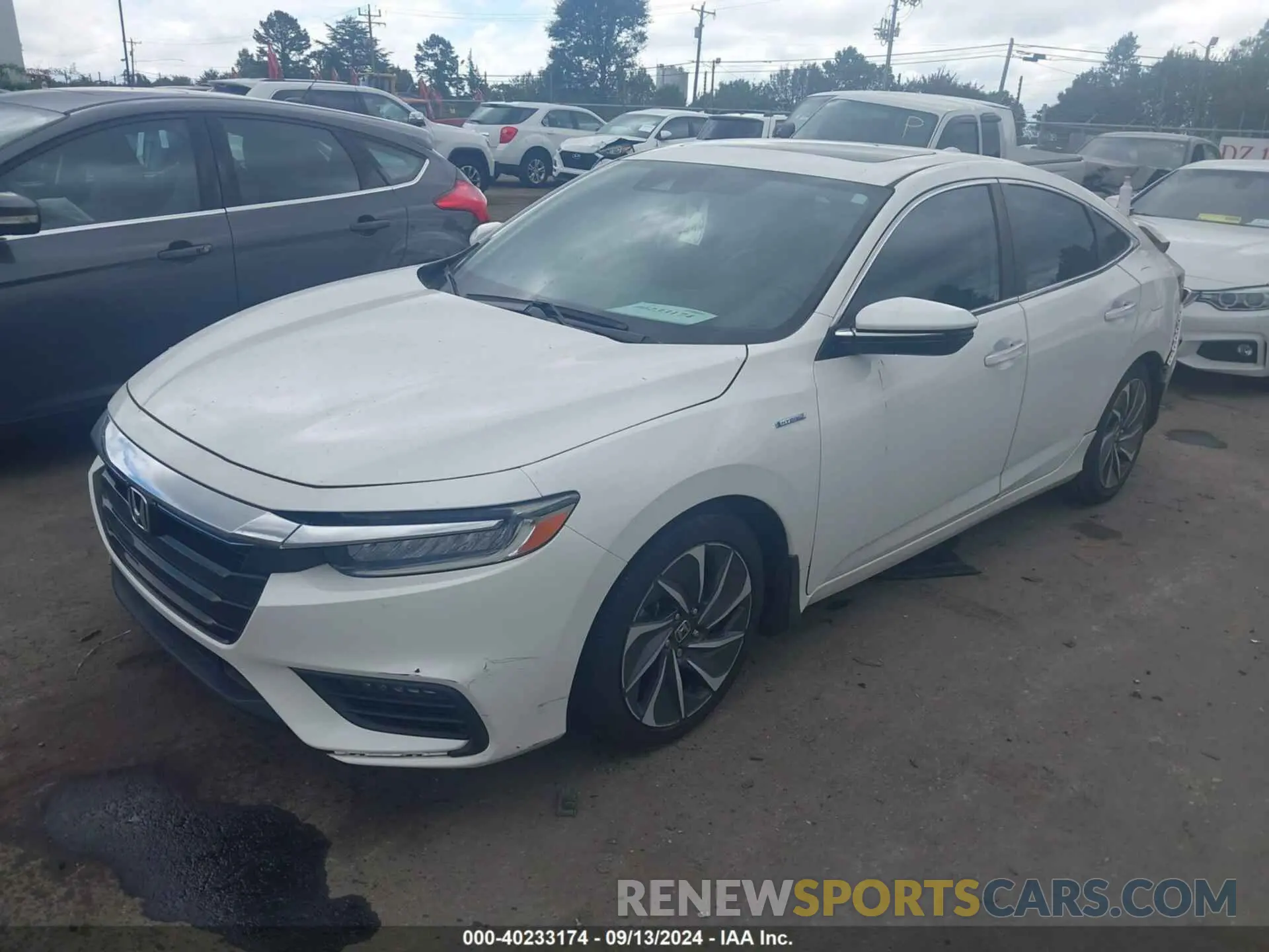 2 fotografías del automóvil dañado 19XZE4F91KE007748 HONDA INSIGHT 2019