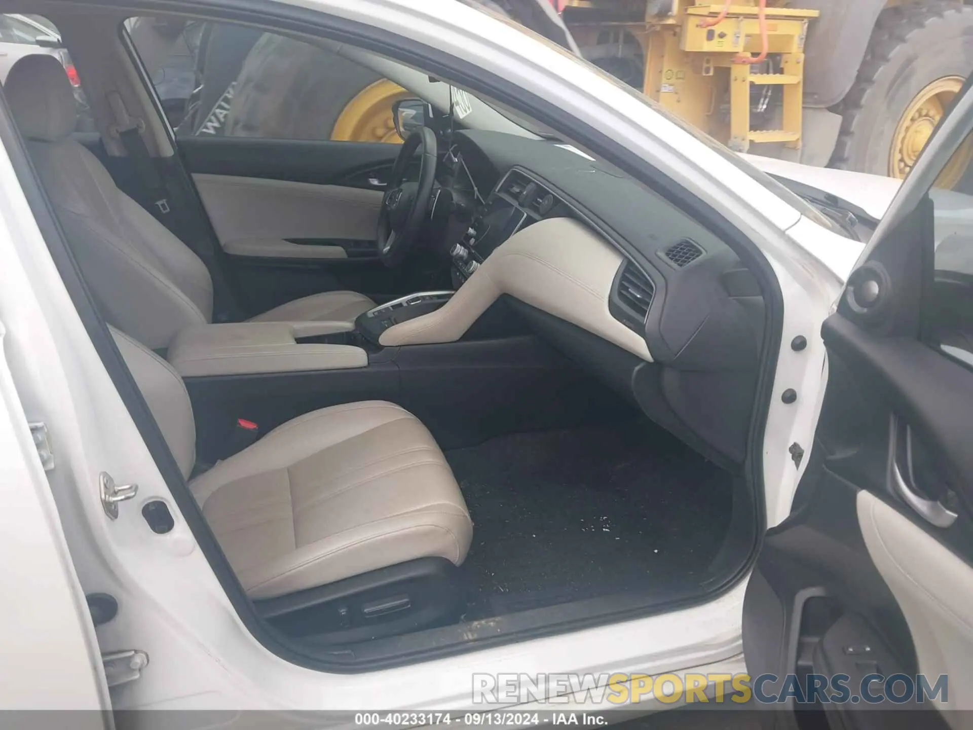 5 fotografías del automóvil dañado 19XZE4F91KE007748 HONDA INSIGHT 2019