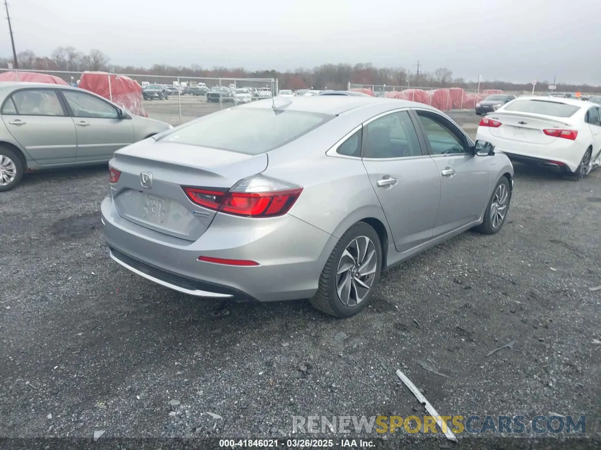 4 fotografías del automóvil dañado 19XZE4F93KE003037 HONDA INSIGHT 2019