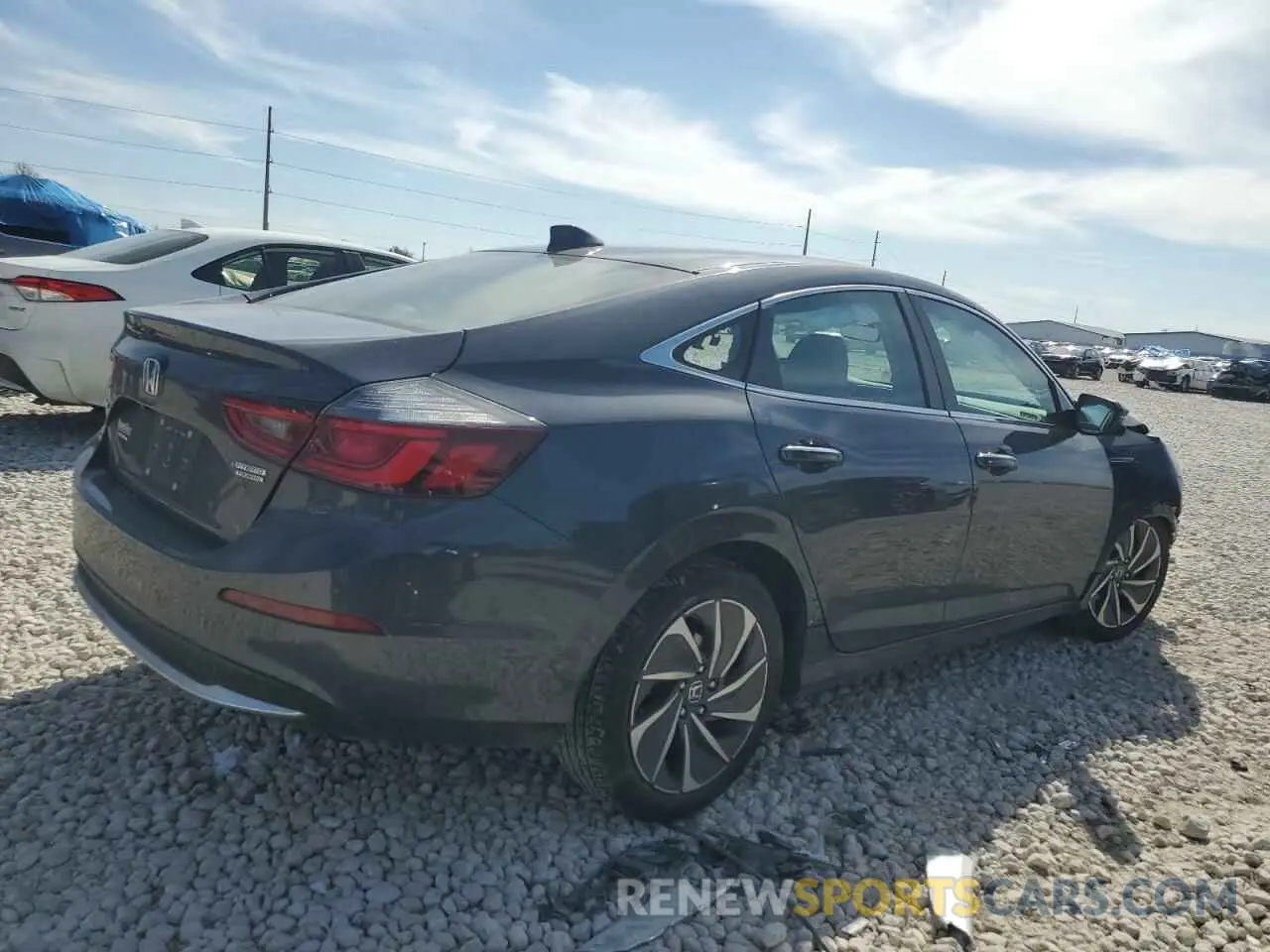 3 fotografías del automóvil dañado 19XZE4F93KE022378 HONDA INSIGHT 2019