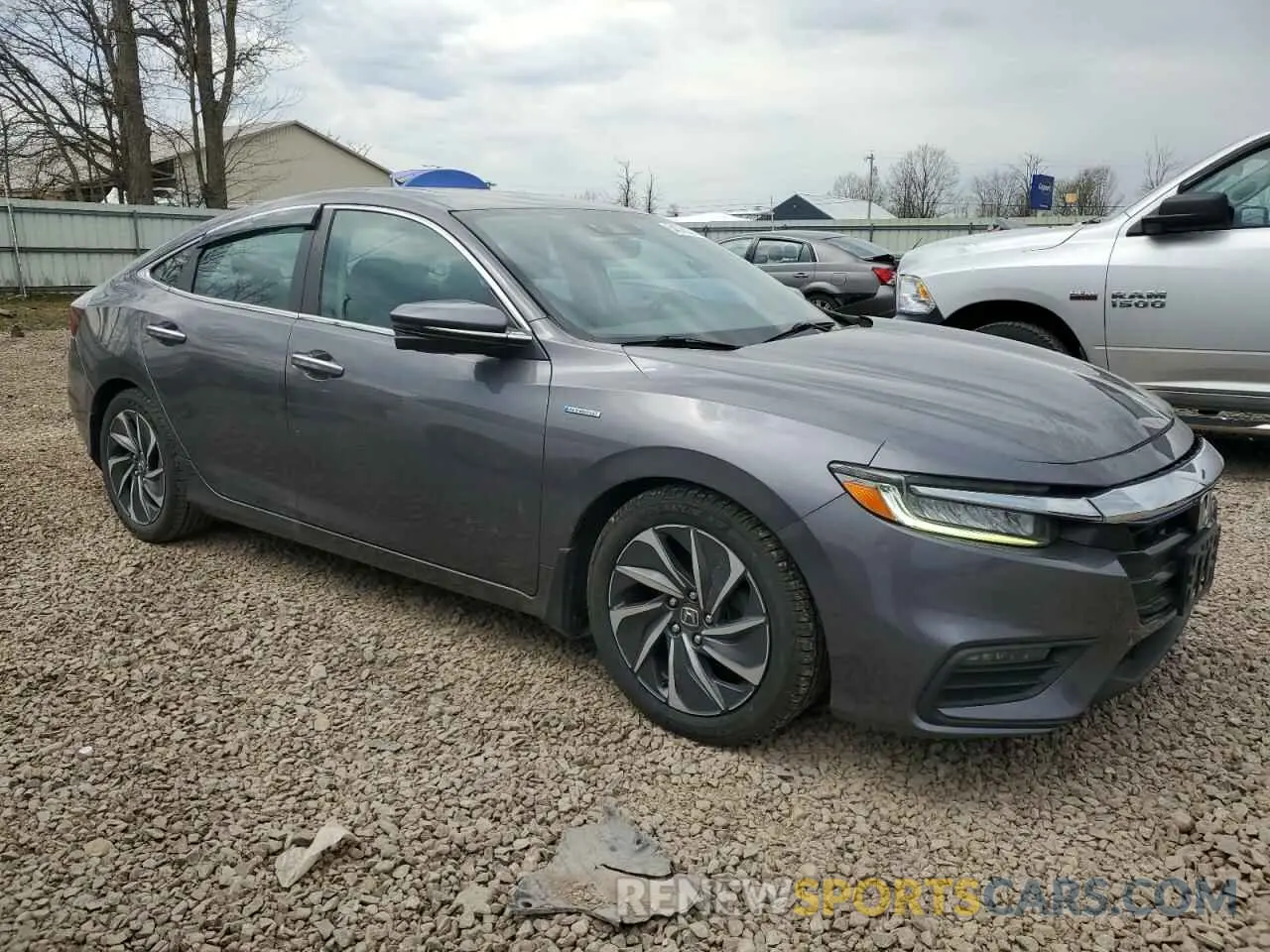 4 fotografías del automóvil dañado 19XZE4F94KE003290 HONDA INSIGHT 2019
