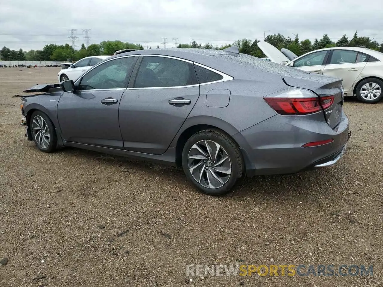 2 fotografías del automóvil dañado 19XZE4F94KE024088 HONDA INSIGHT 2019