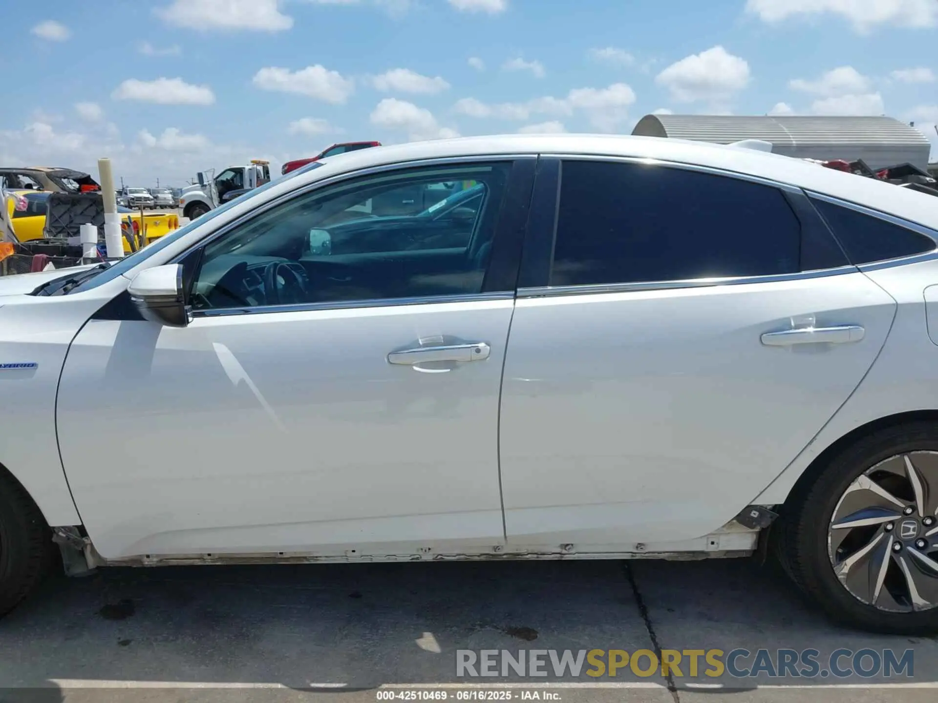 15 fotografías del automóvil dañado 19XZE4F95KE013732 HONDA INSIGHT 2019