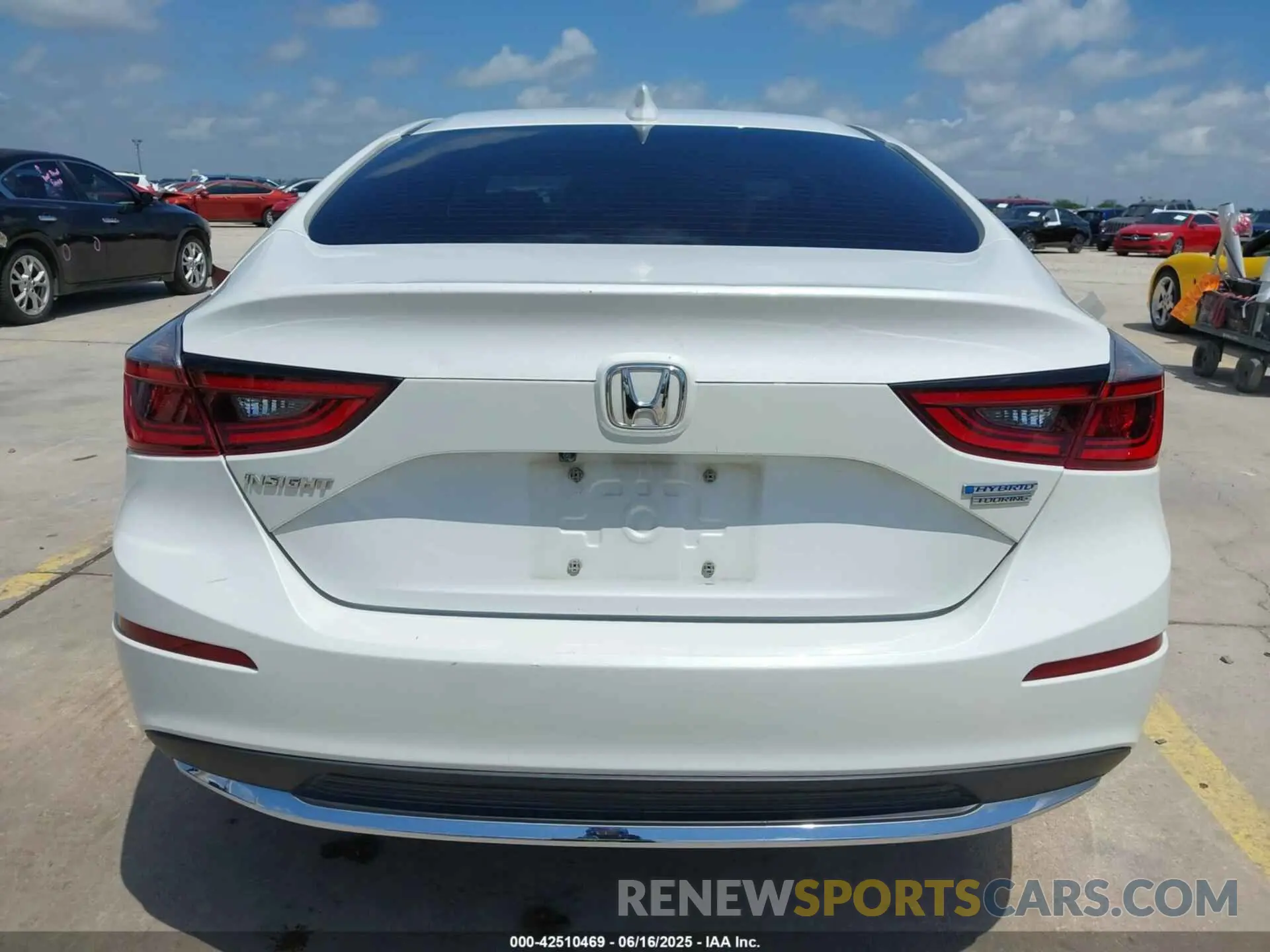 17 fotografías del automóvil dañado 19XZE4F95KE013732 HONDA INSIGHT 2019