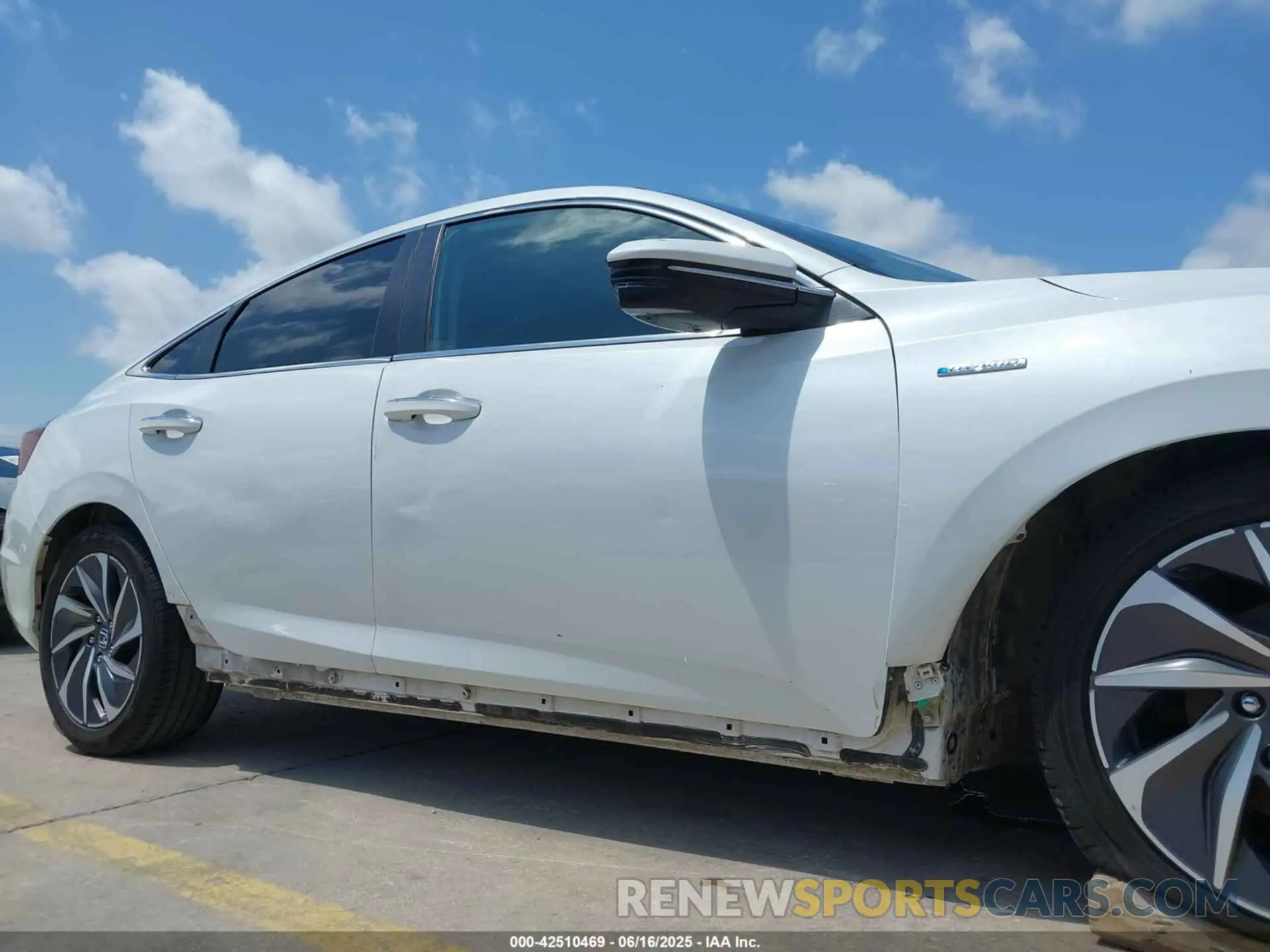 18 fotografías del automóvil dañado 19XZE4F95KE013732 HONDA INSIGHT 2019