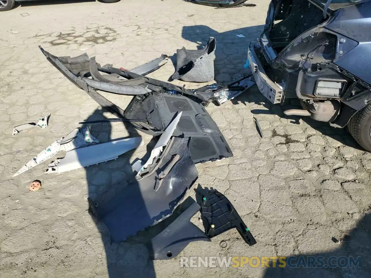 12 fotografías del automóvil dañado 19XZE4F96KE005669 HONDA INSIGHT 2019