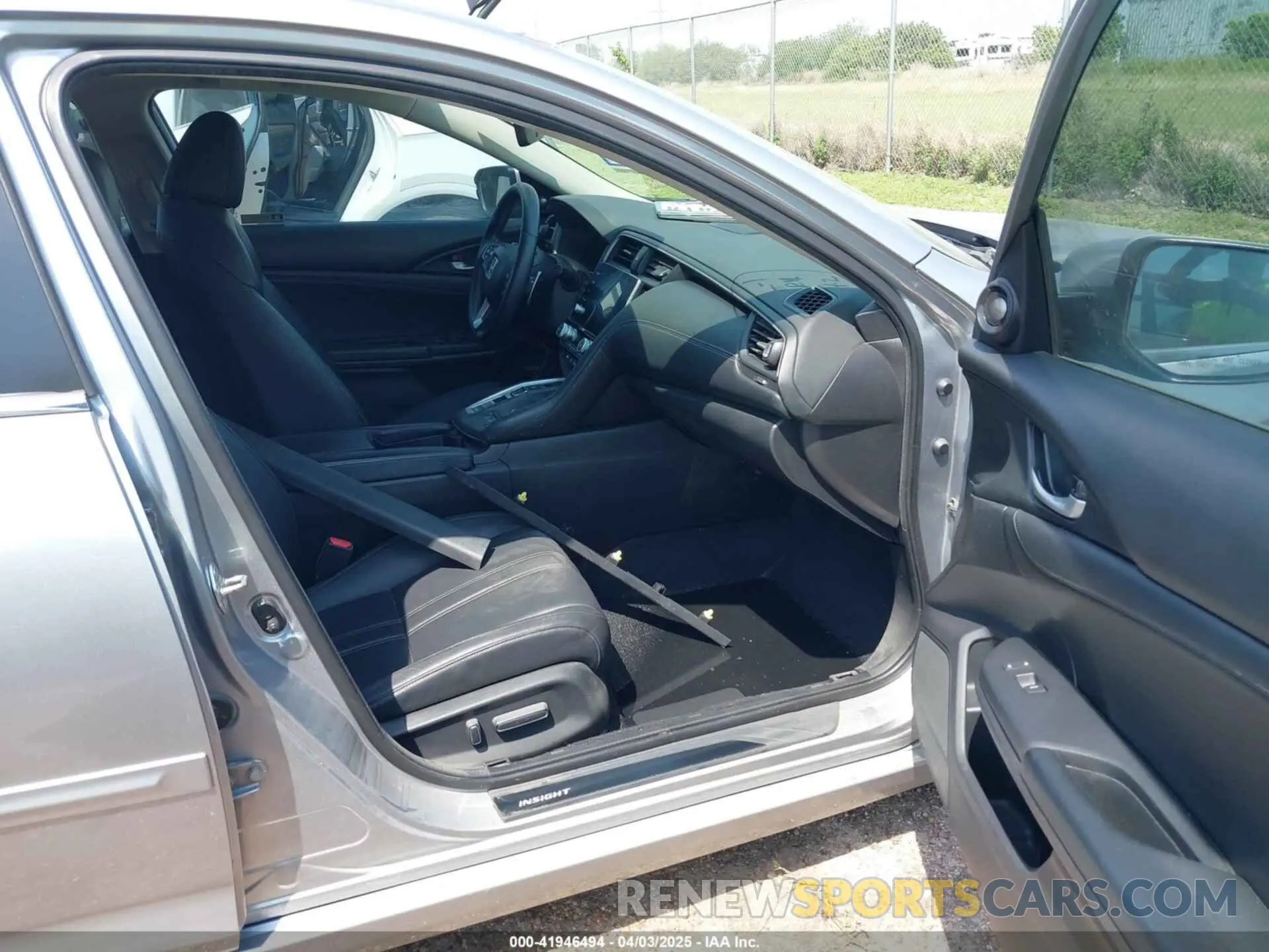 5 fotografías del automóvil dañado 19XZE4F96KE007485 HONDA INSIGHT 2019