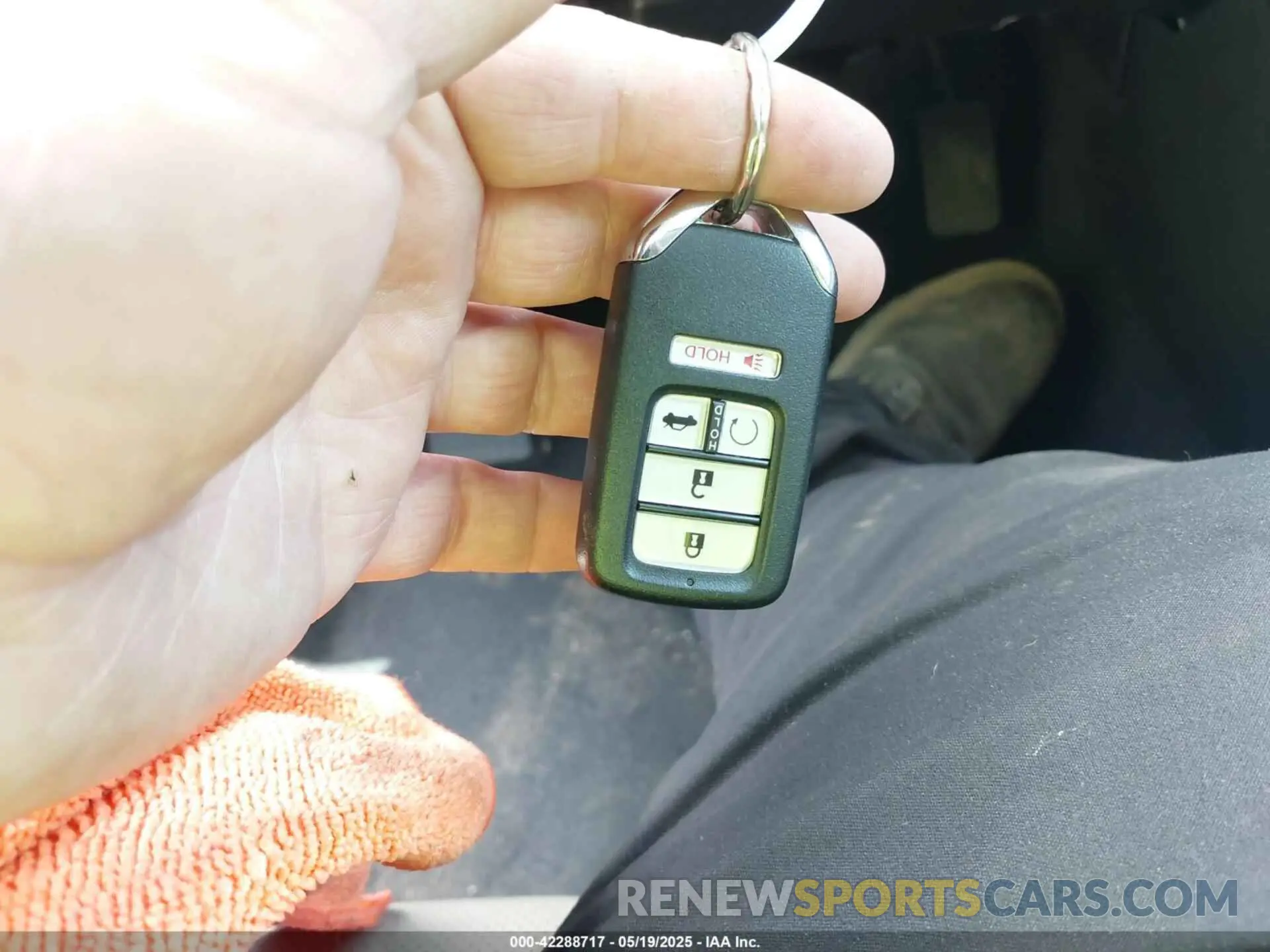 11 fotografías del automóvil dañado 19XZE4F97KE002473 HONDA INSIGHT 2019
