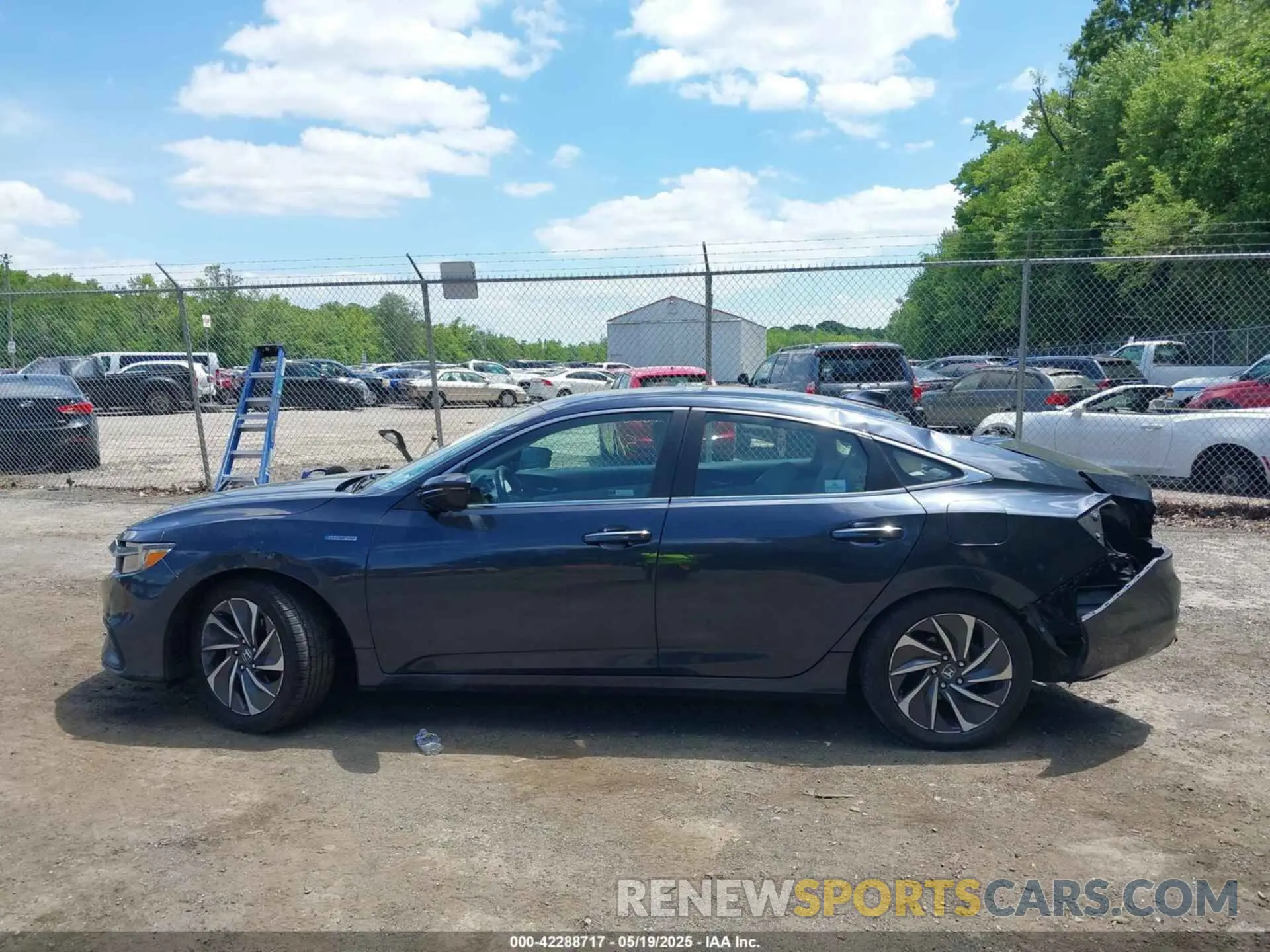 14 fotografías del automóvil dañado 19XZE4F97KE002473 HONDA INSIGHT 2019