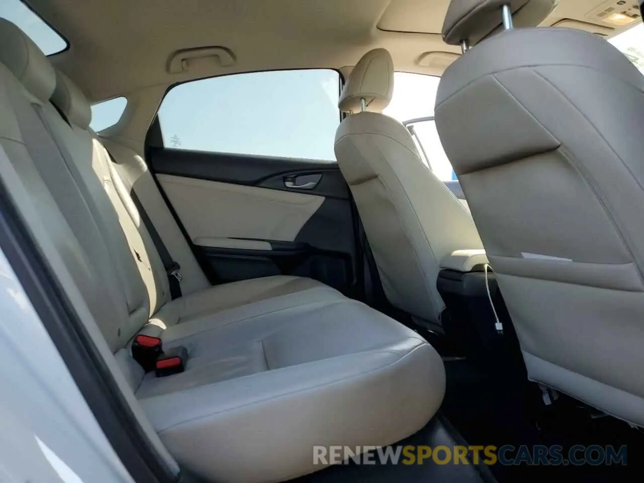 10 fotografías del automóvil dañado 19XZE4F97KE007768 HONDA INSIGHT 2019