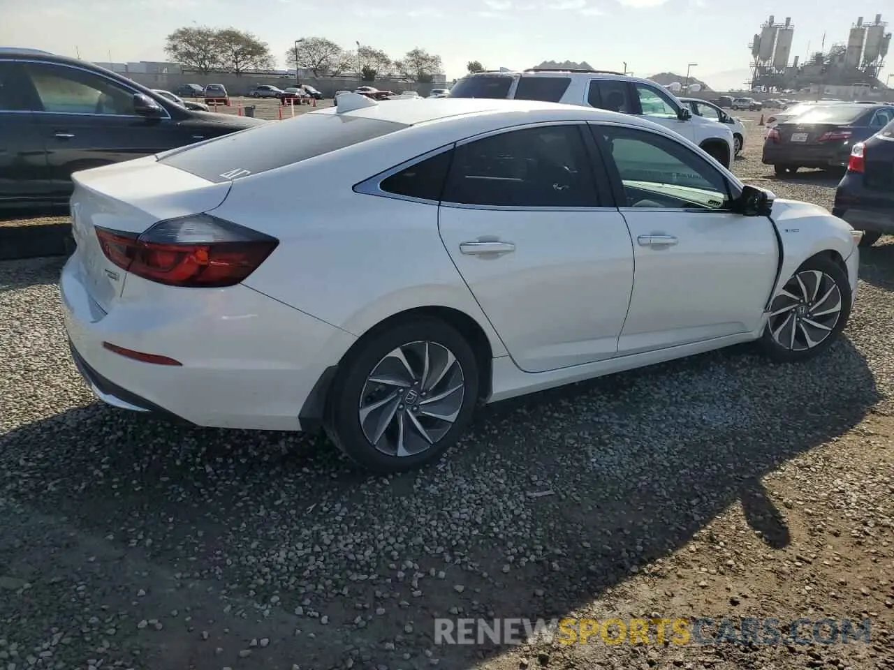 3 fotografías del automóvil dañado 19XZE4F97KE007768 HONDA INSIGHT 2019