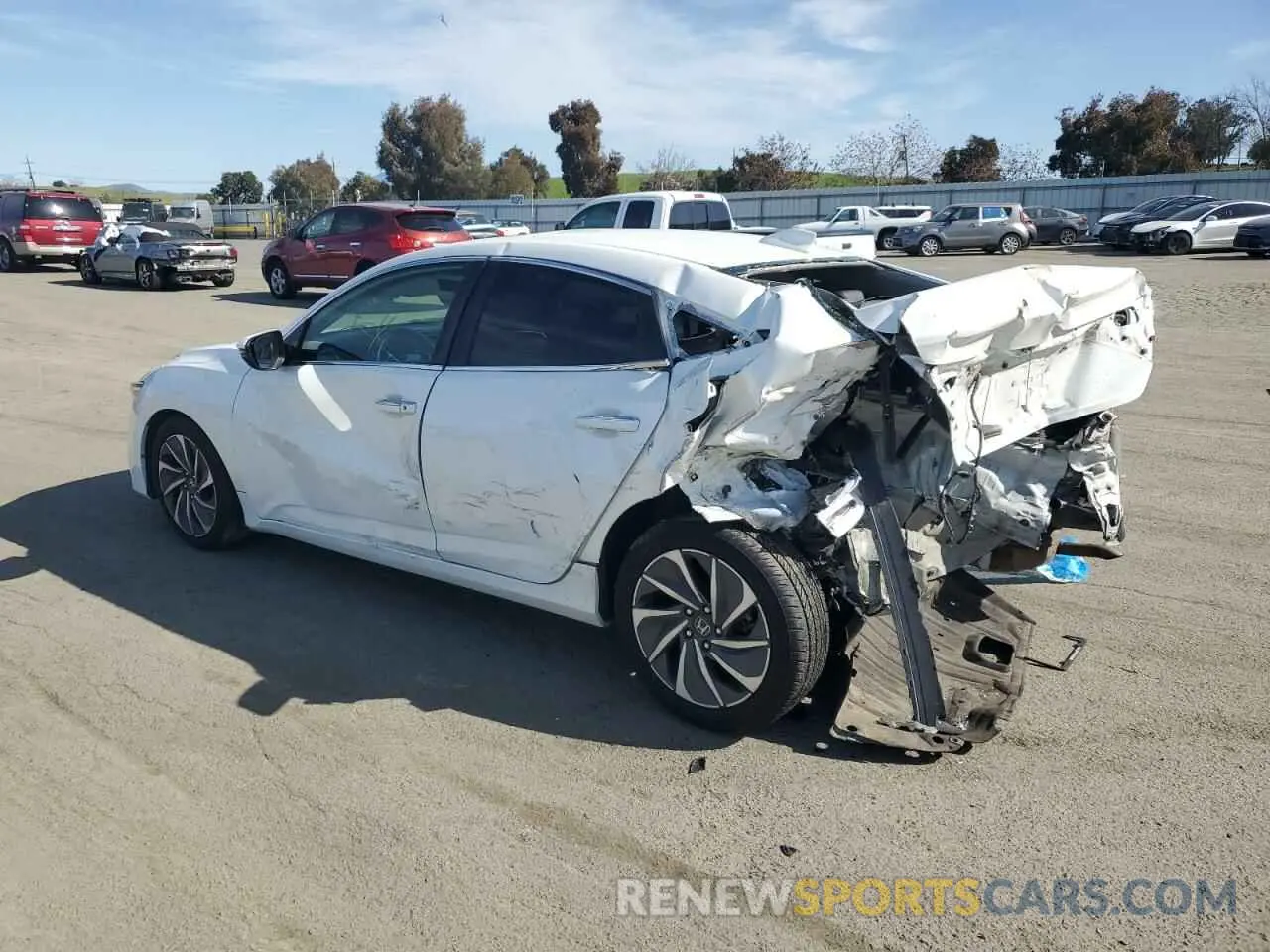 2 fotografías del automóvil dañado 19XZE4F97KE020228 HONDA INSIGHT 2019