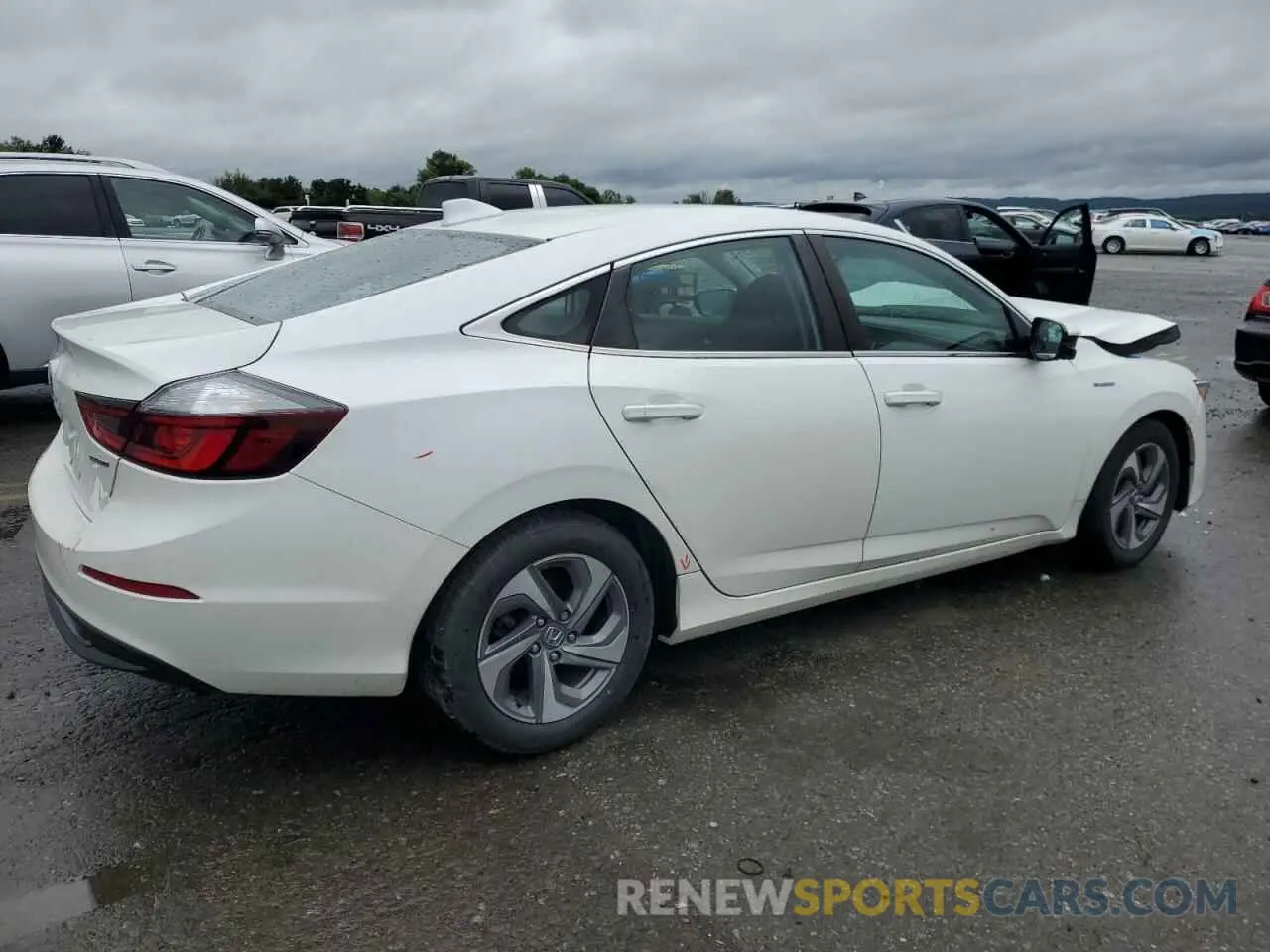 3 fotografías del automóvil dañado 19XZE4F53LE003859 HONDA INSIGHT 2020