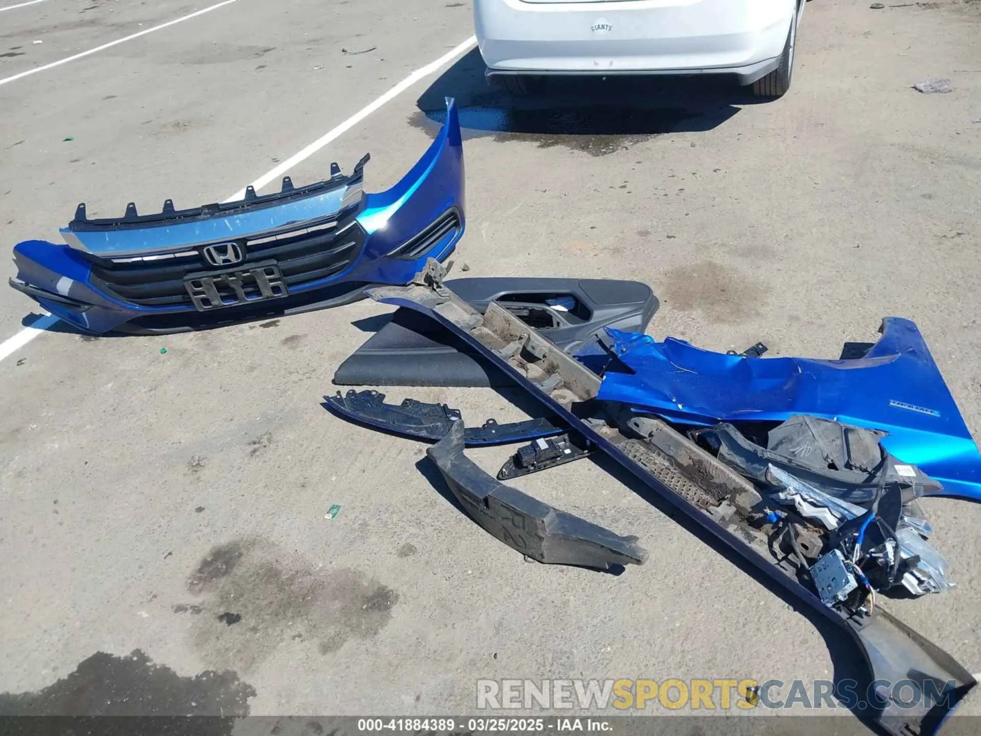 12 fotografías del automóvil dañado 19XZE4F55LE003877 HONDA INSIGHT 2020